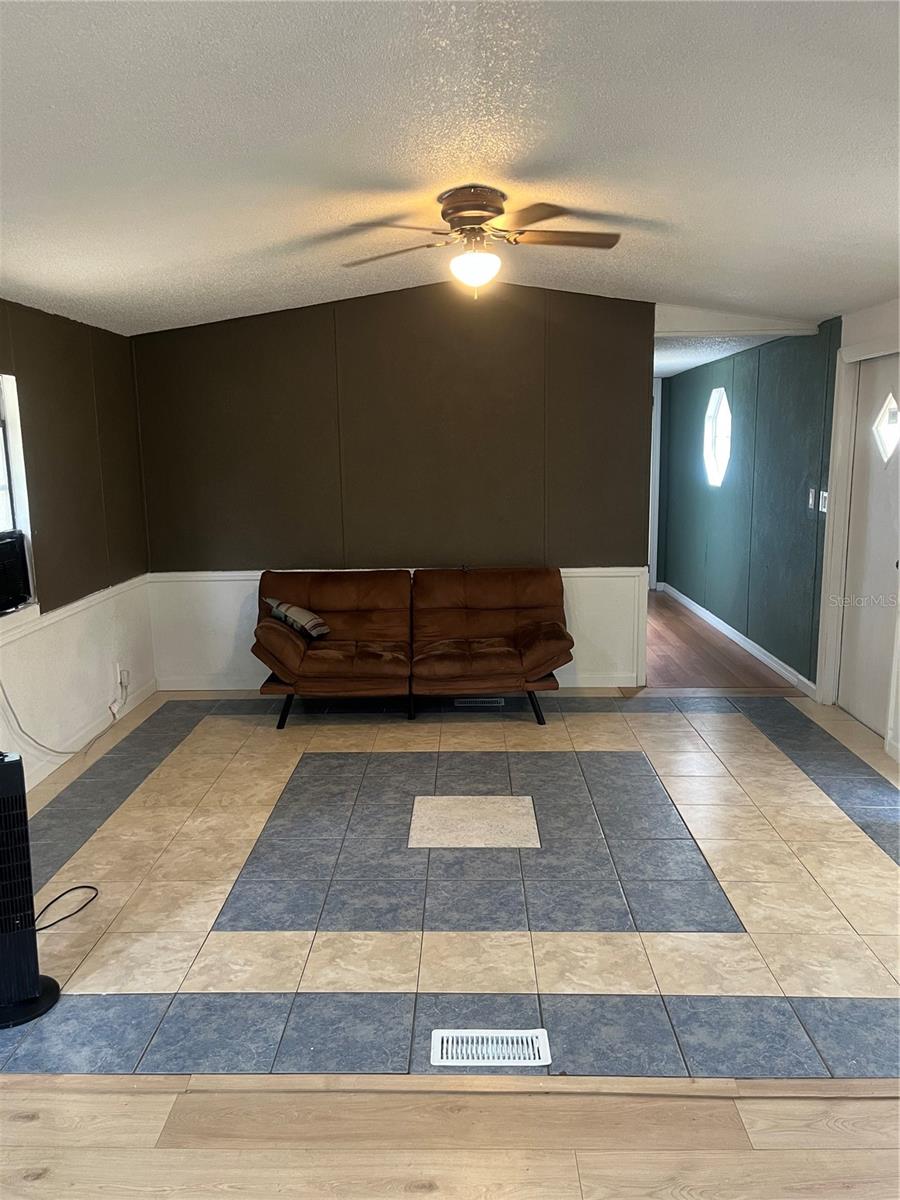 10330 NE 90TH ST, BRONSON, FL — photo 2