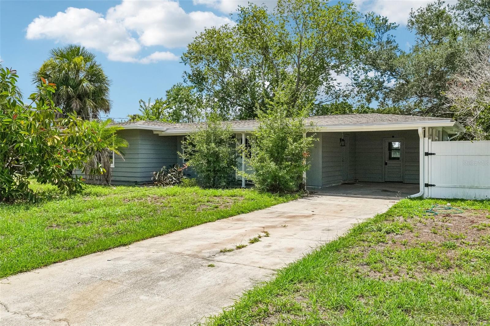 520 FAIRFAX LN, APOLLO BEACH, FL
