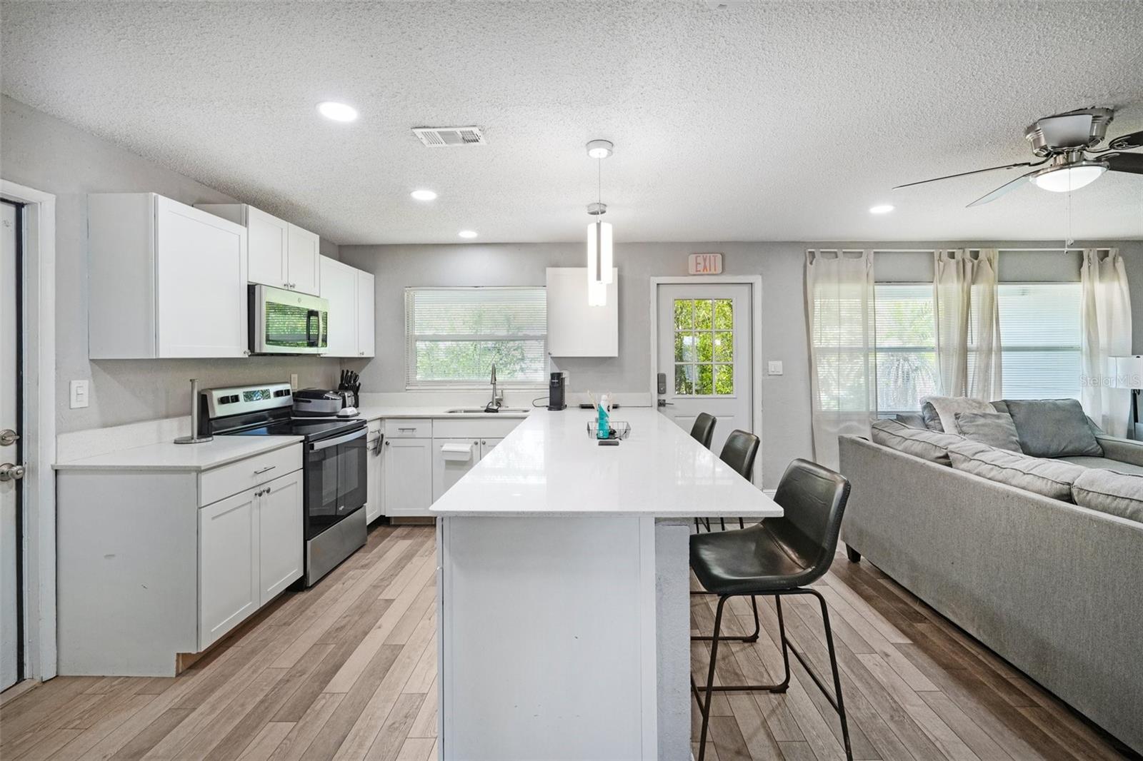 520 FAIRFAX LN, APOLLO BEACH, FL — photo 6