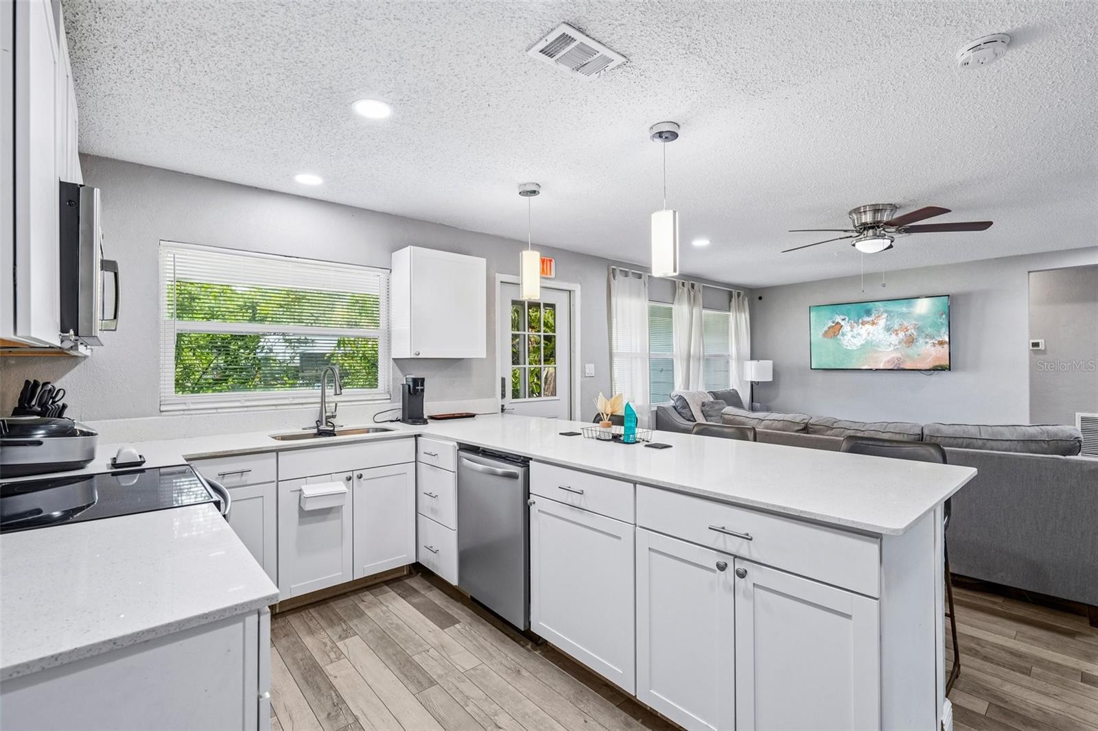 520 FAIRFAX LN, APOLLO BEACH, FL — photo 8