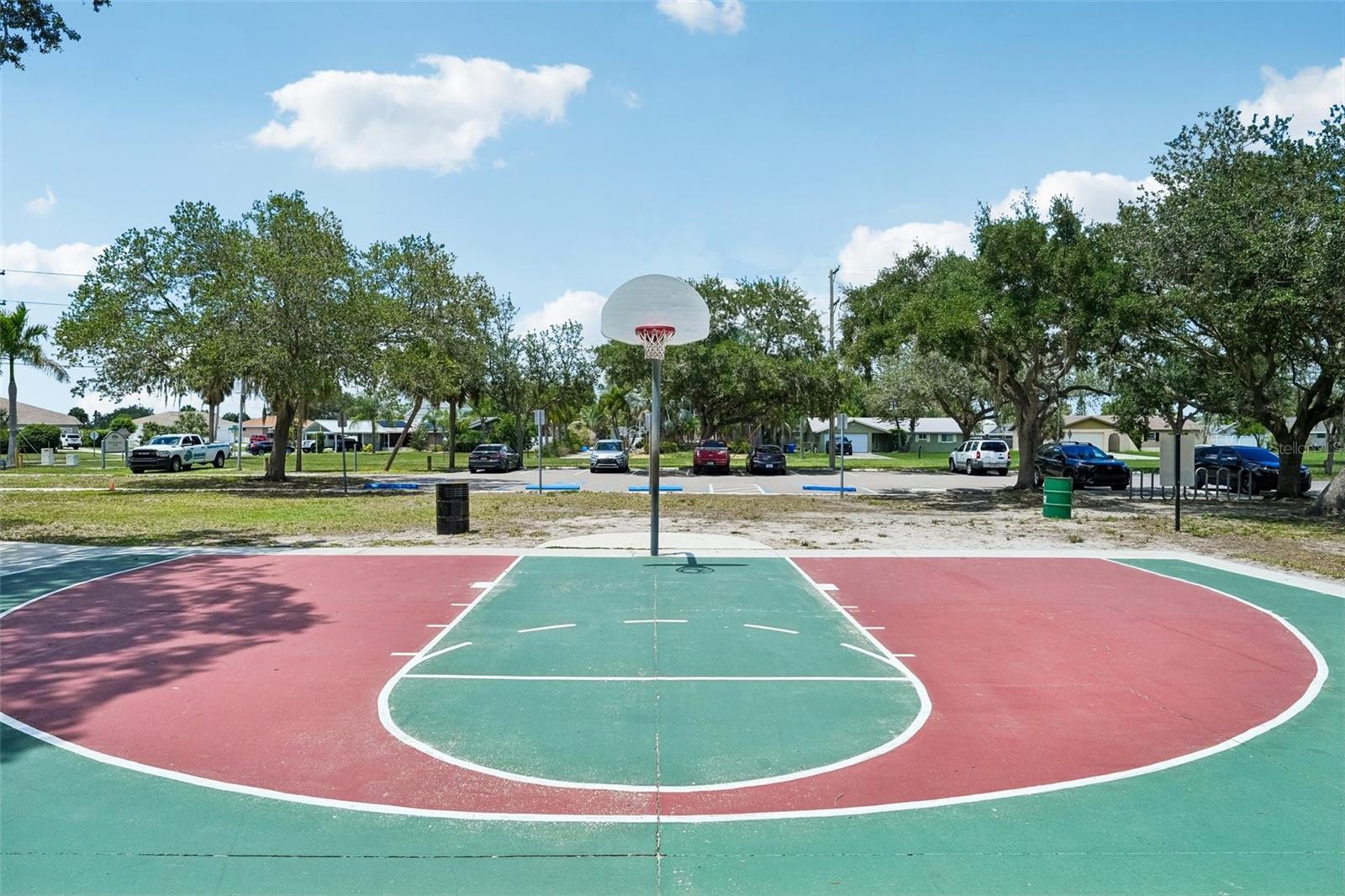 520 FAIRFAX LN, APOLLO BEACH, FL — photo 29