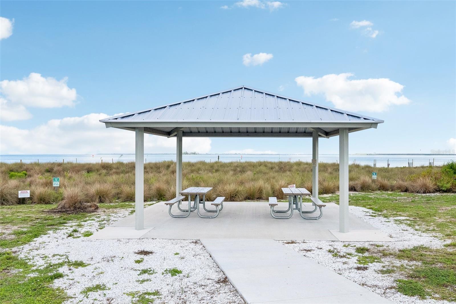 520 FAIRFAX LN, APOLLO BEACH, FL — photo 31
