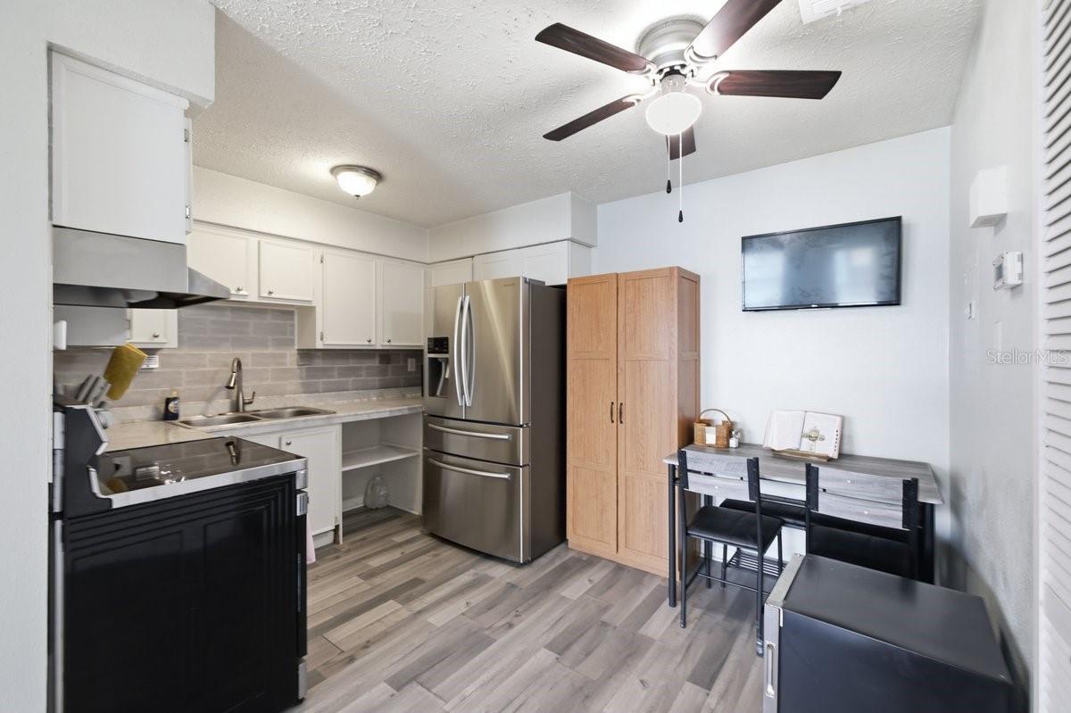 1041 APOLLO BEACH BLVD #E, APOLLO BEACH, FL — photo 10
