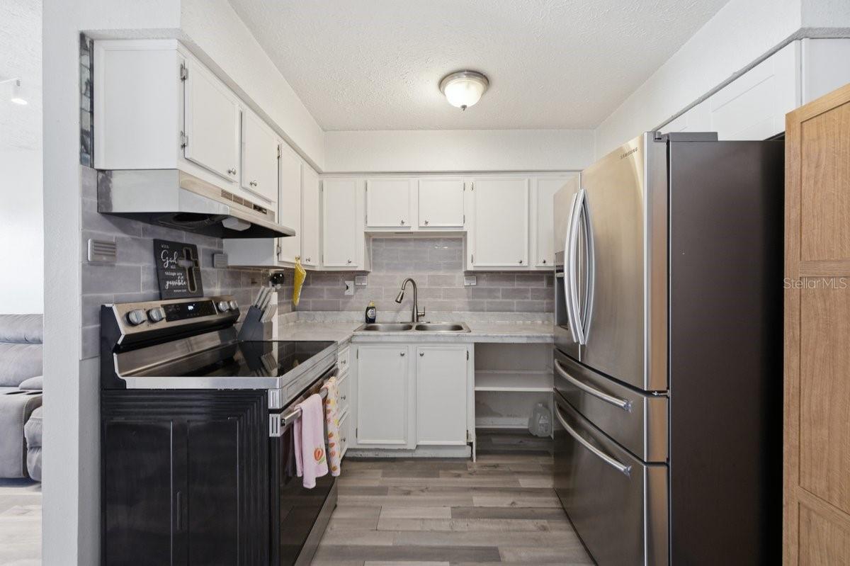 1041 APOLLO BEACH BLVD #E, APOLLO BEACH, FL — photo 12