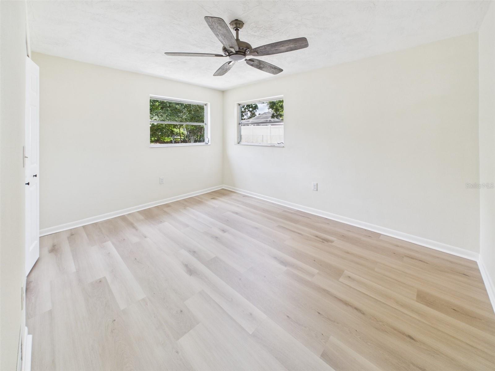 533 66TH ST N, PALM HARBOR, FL — photo 27
