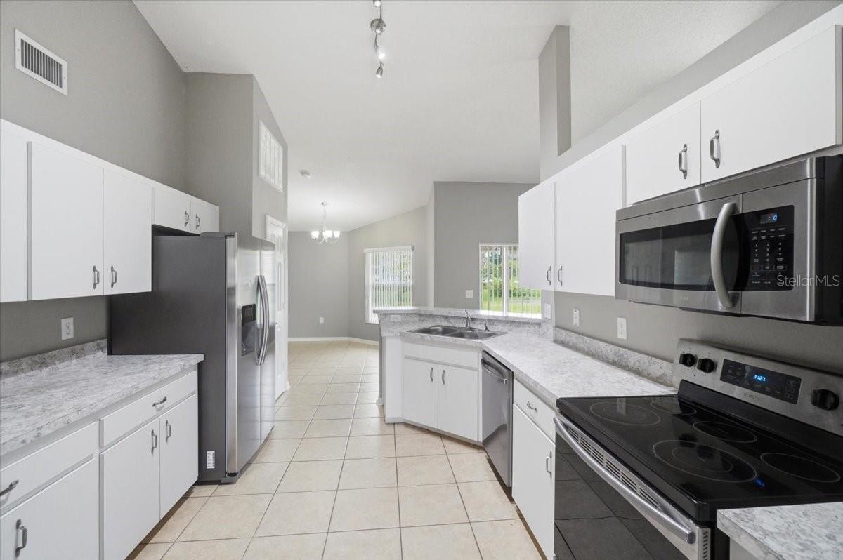 2405 HIGHLANDS VUE PKWY, LAKELAND, FL — photo 19