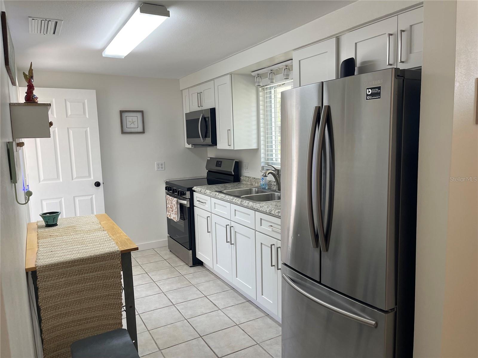 2904 AVENUE B, BRADENTON BEACH, FL — photo 4