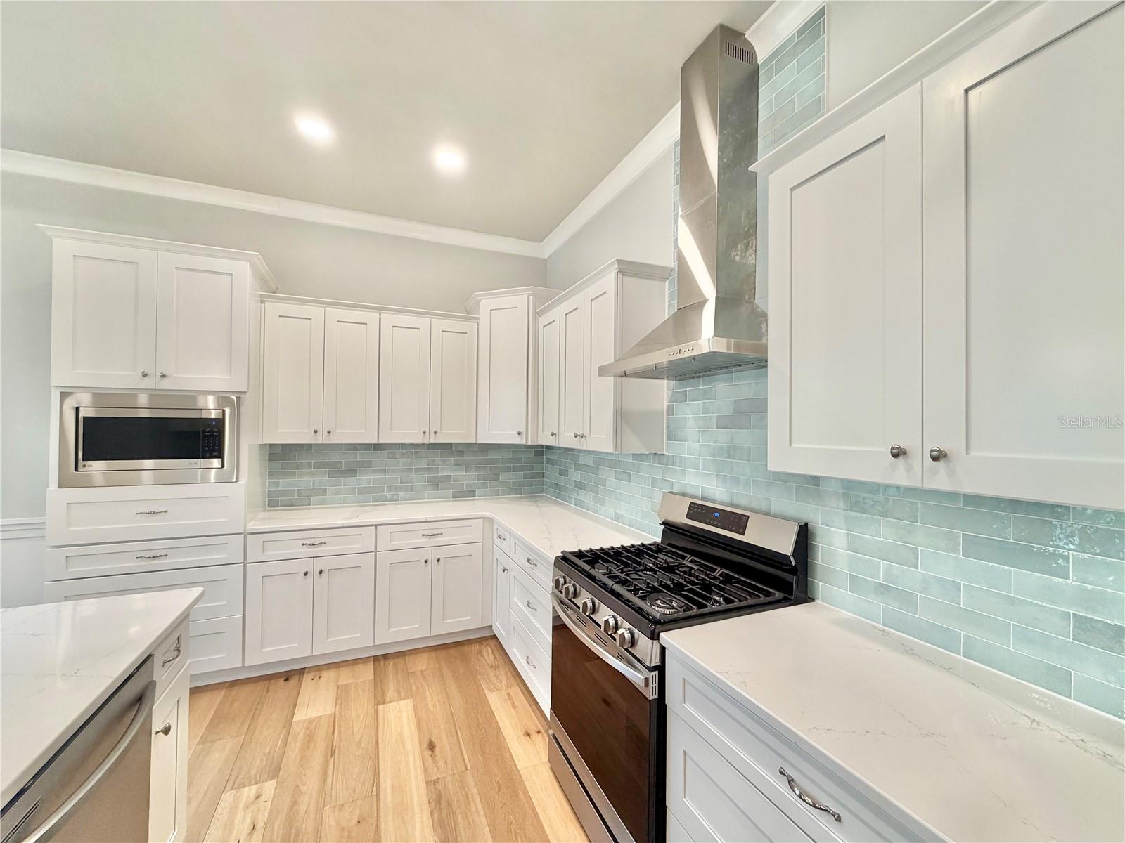 2537 NW 48TH TER, GAINESVILLE, FL — photo 4