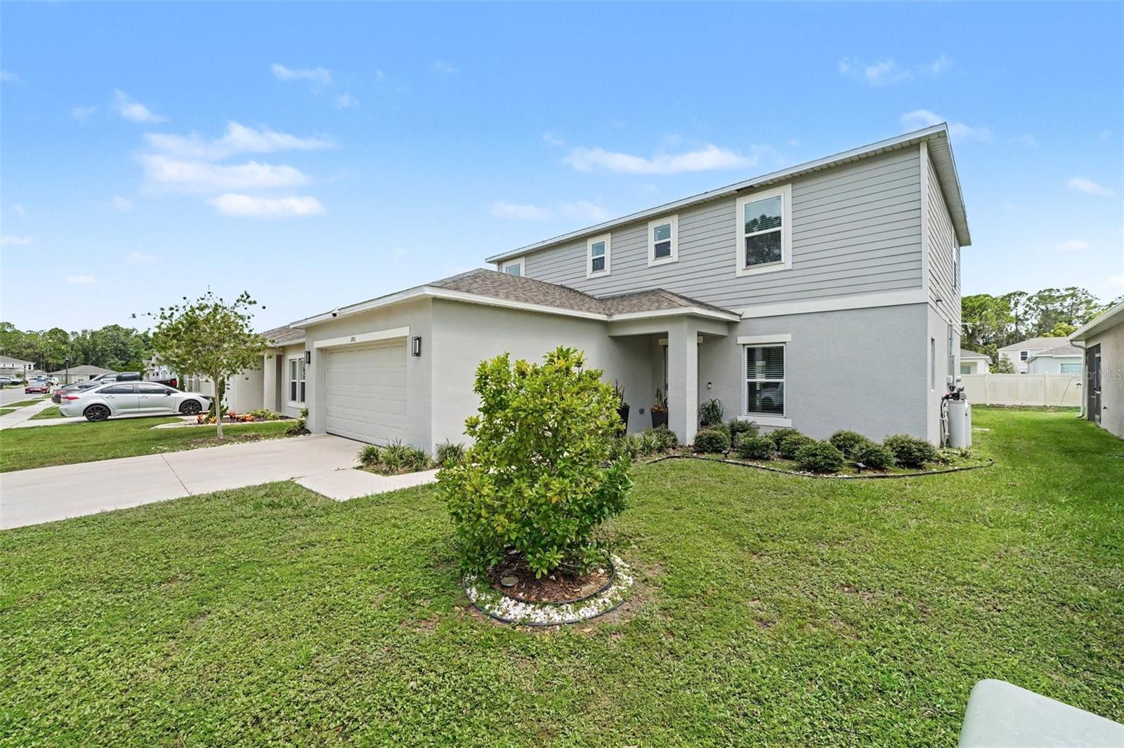 2051 ROSEWOOD CIR, LAKELAND, FL — photo 2