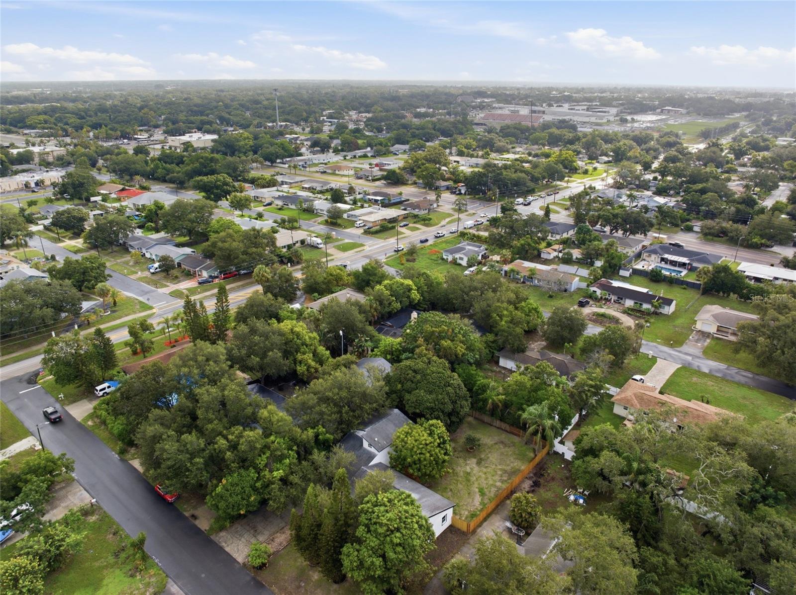 809 WOODCREST AVE, CLEARWATER, FL — photo 3