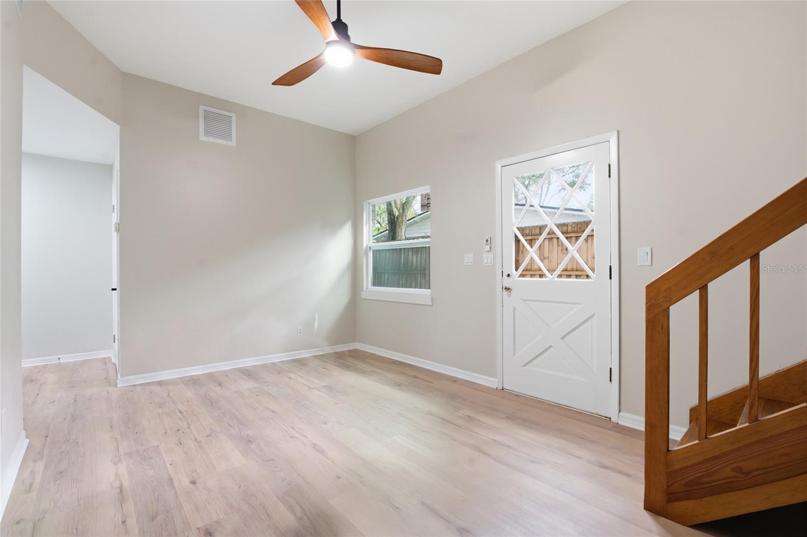 809 WOODCREST AVE, CLEARWATER, FL — photo 18