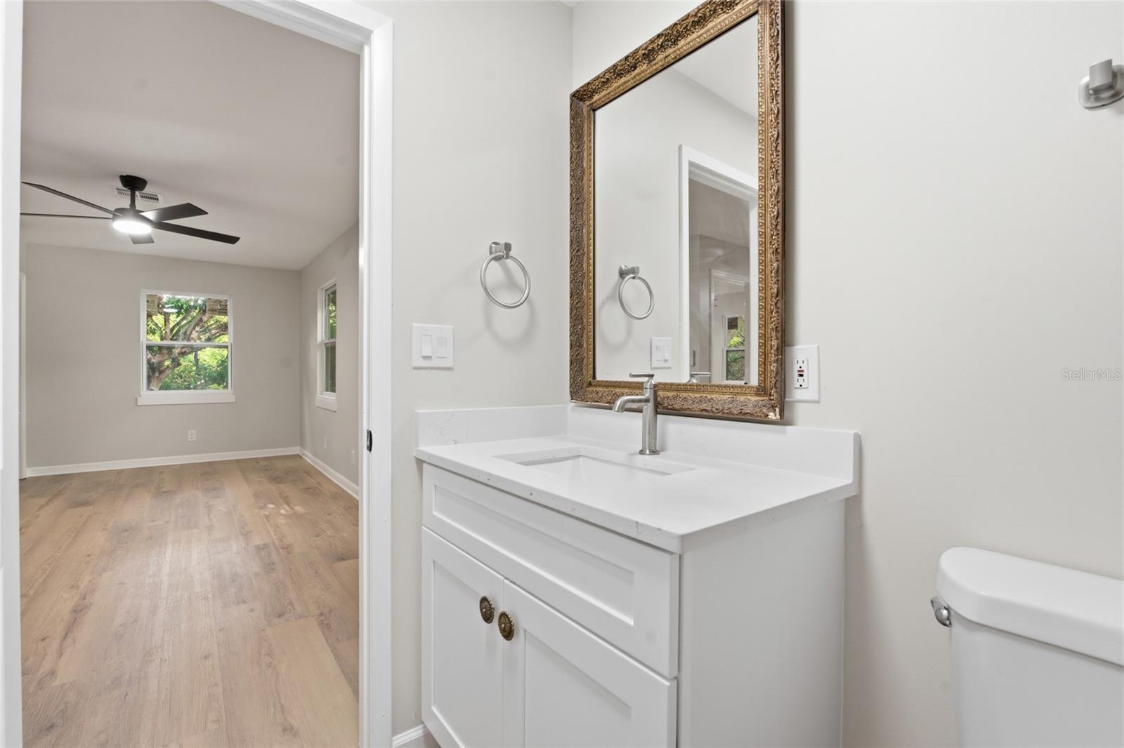 809 WOODCREST AVE, CLEARWATER, FL — photo 24