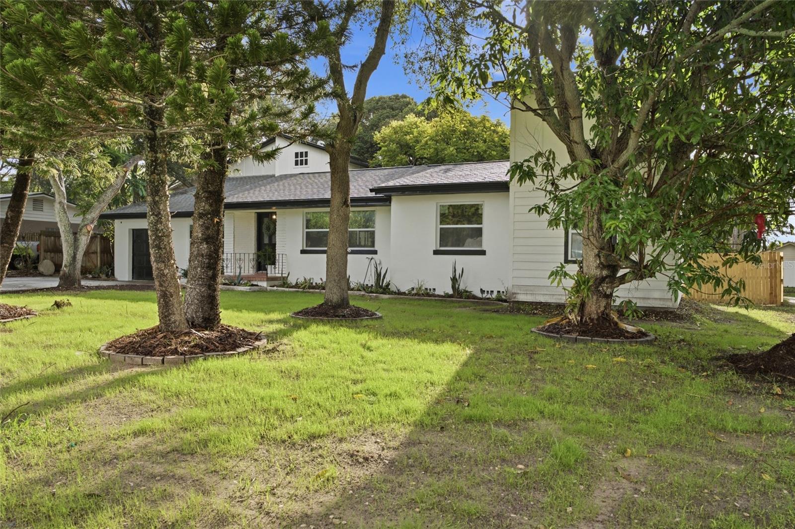 809 WOODCREST AVE, CLEARWATER, FL — photo 32