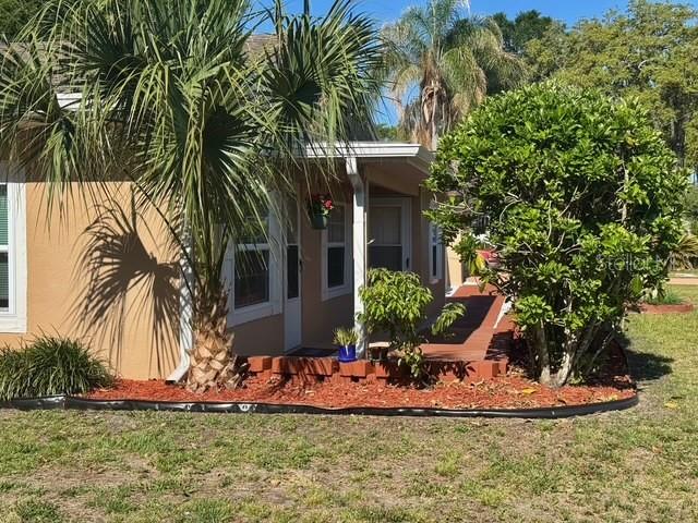 910 W FRENCH AVE, ORANGE CITY, FL — photo 2