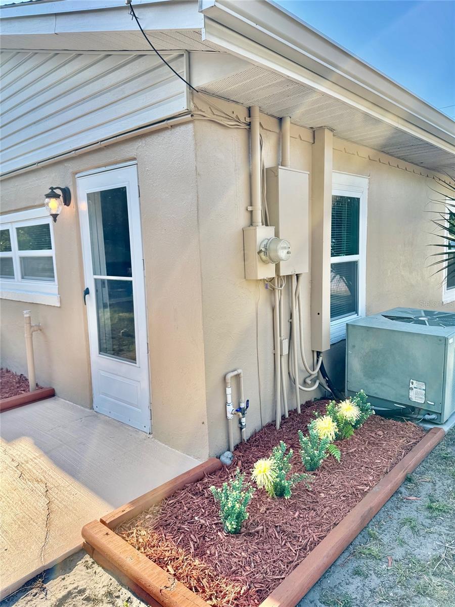 910 W FRENCH AVE, ORANGE CITY, FL — photo 8