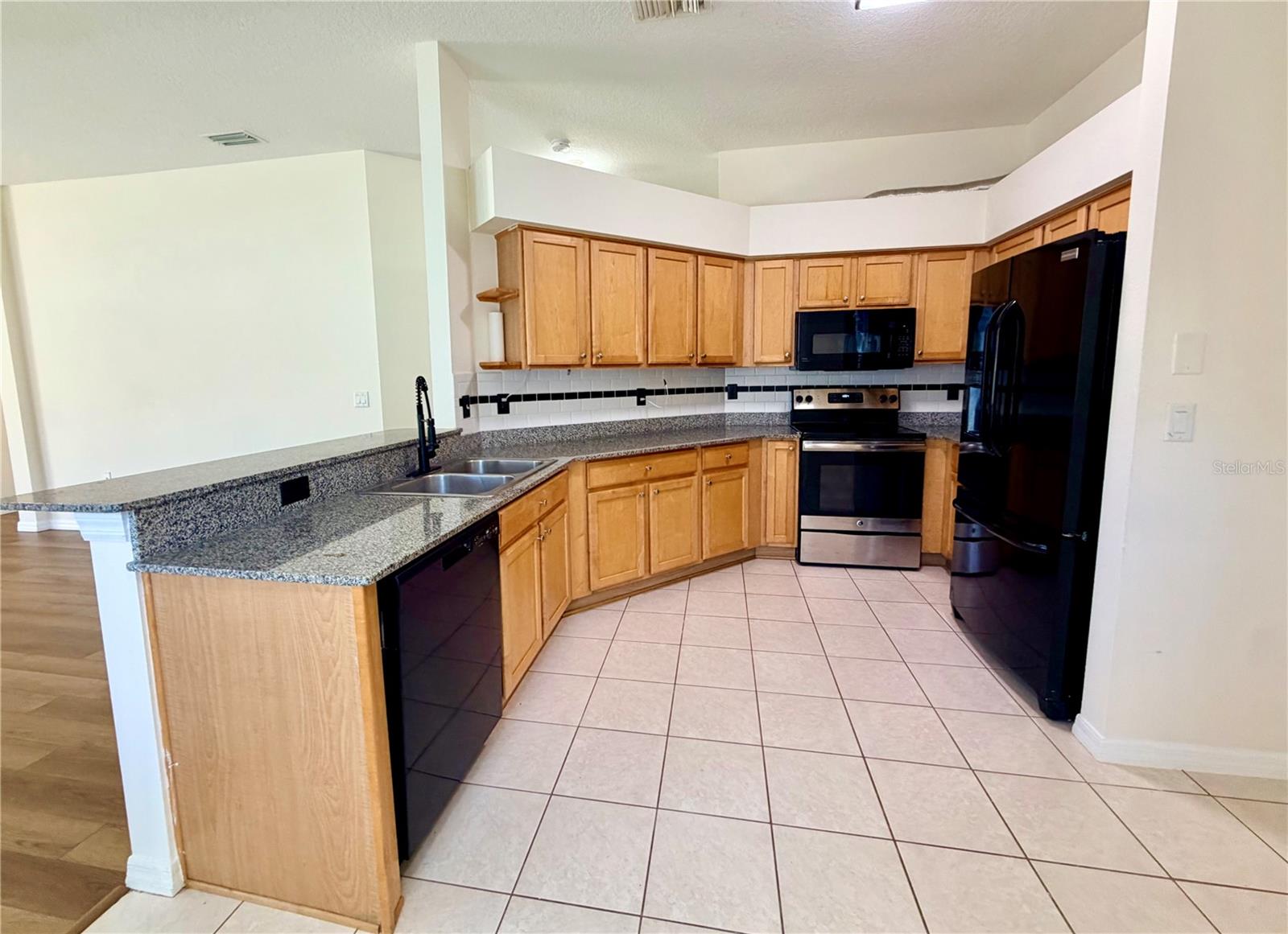 7838 CARRIAGE POINTE DR, GIBSONTON, FL — photo 4