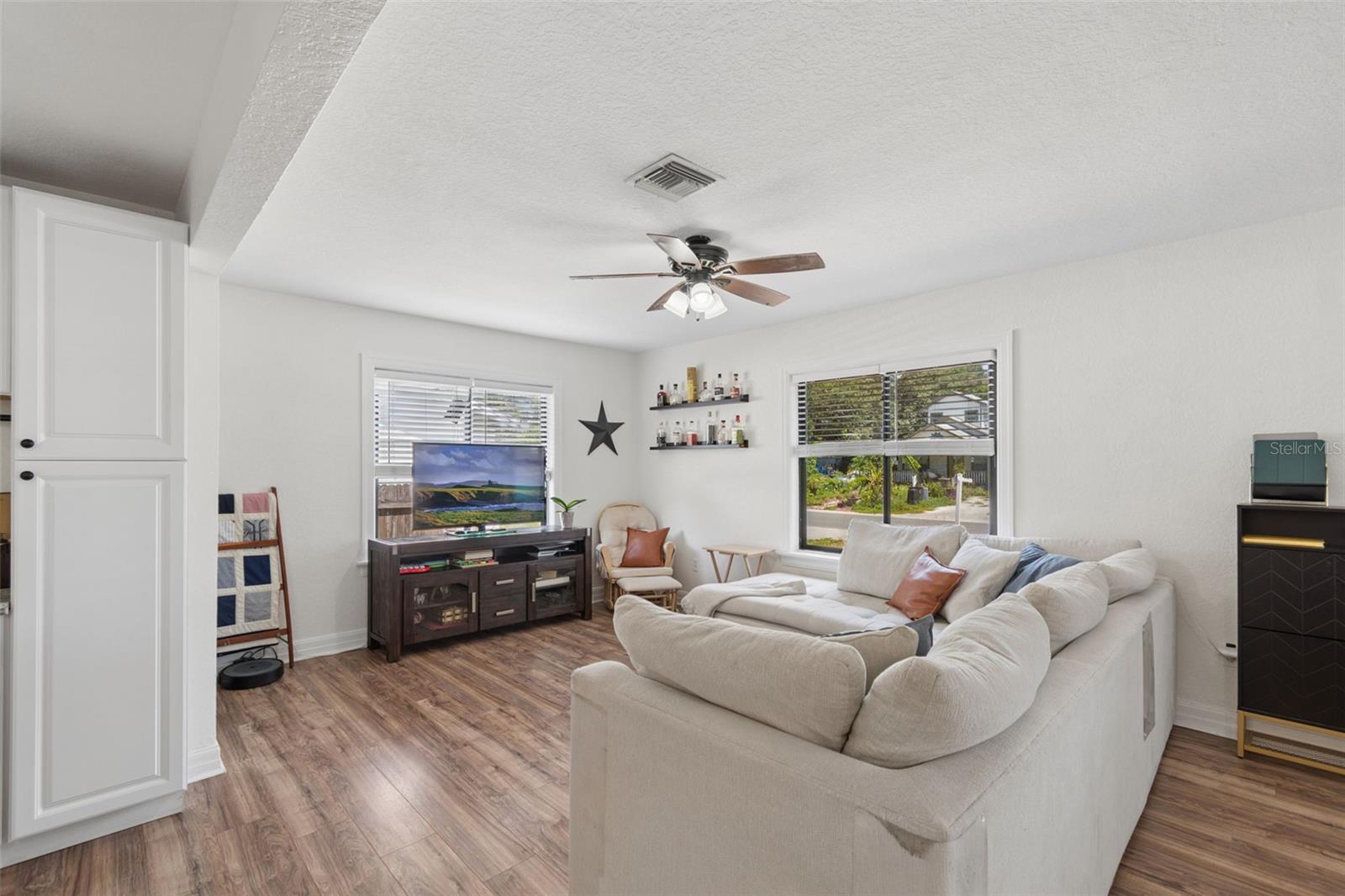 4924 45TH AVE N, ST PETERSBURG, FL — photo 10
