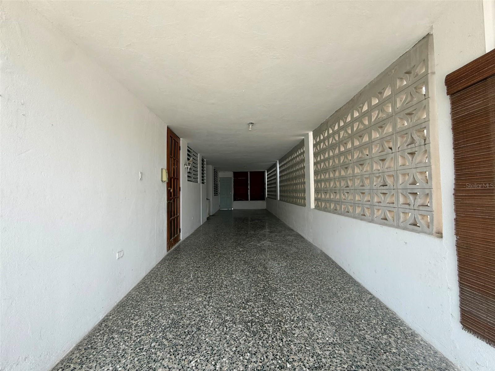 CLL. 18 N FIGUERAS #JJ-12, SAN JUAN, PR — photo 2