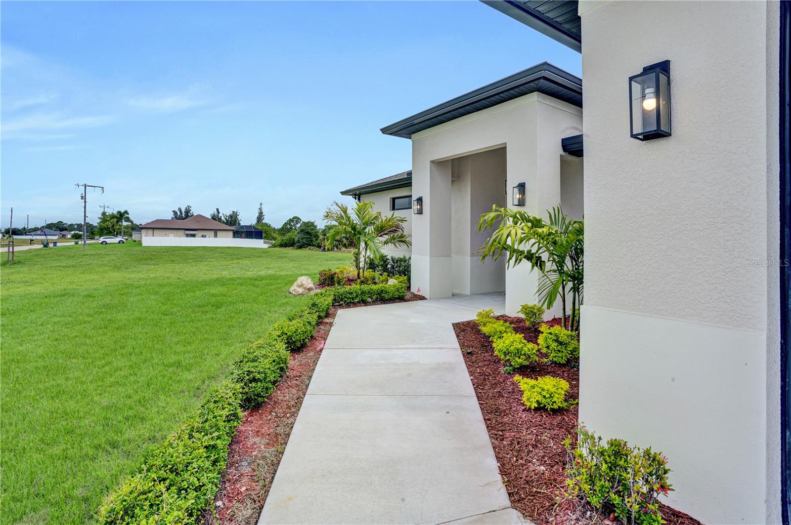 1239 NW 24TH TER, CAPE CORAL, FL — photo 2