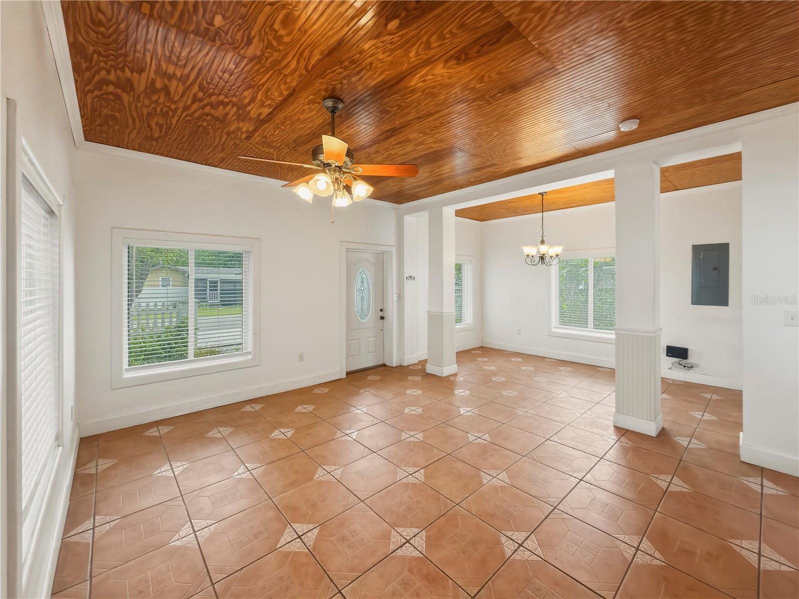 211 E 131ST AVE, TAMPA, FL — photo 7