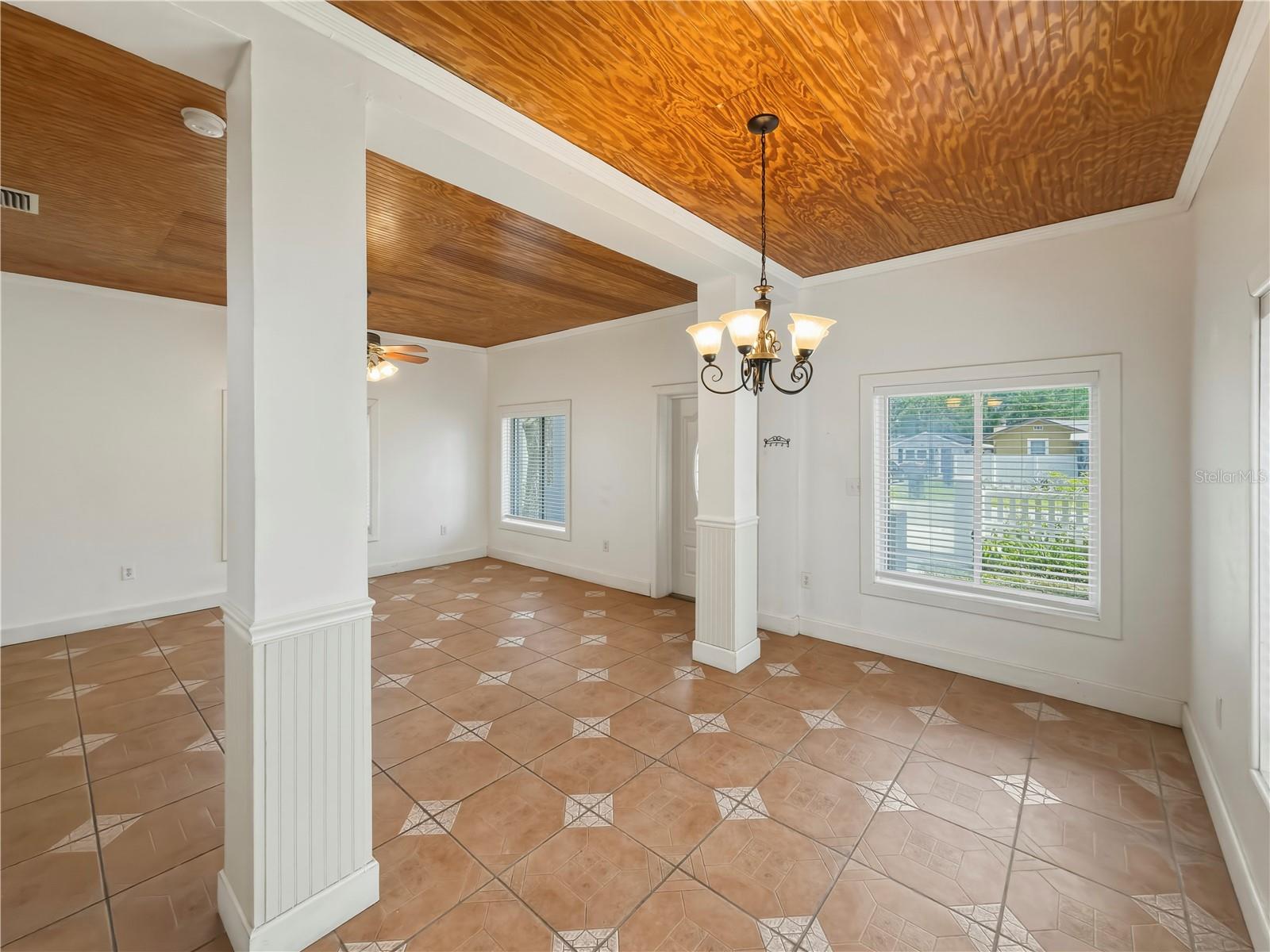 211 E 131ST AVE, TAMPA, FL — photo 10