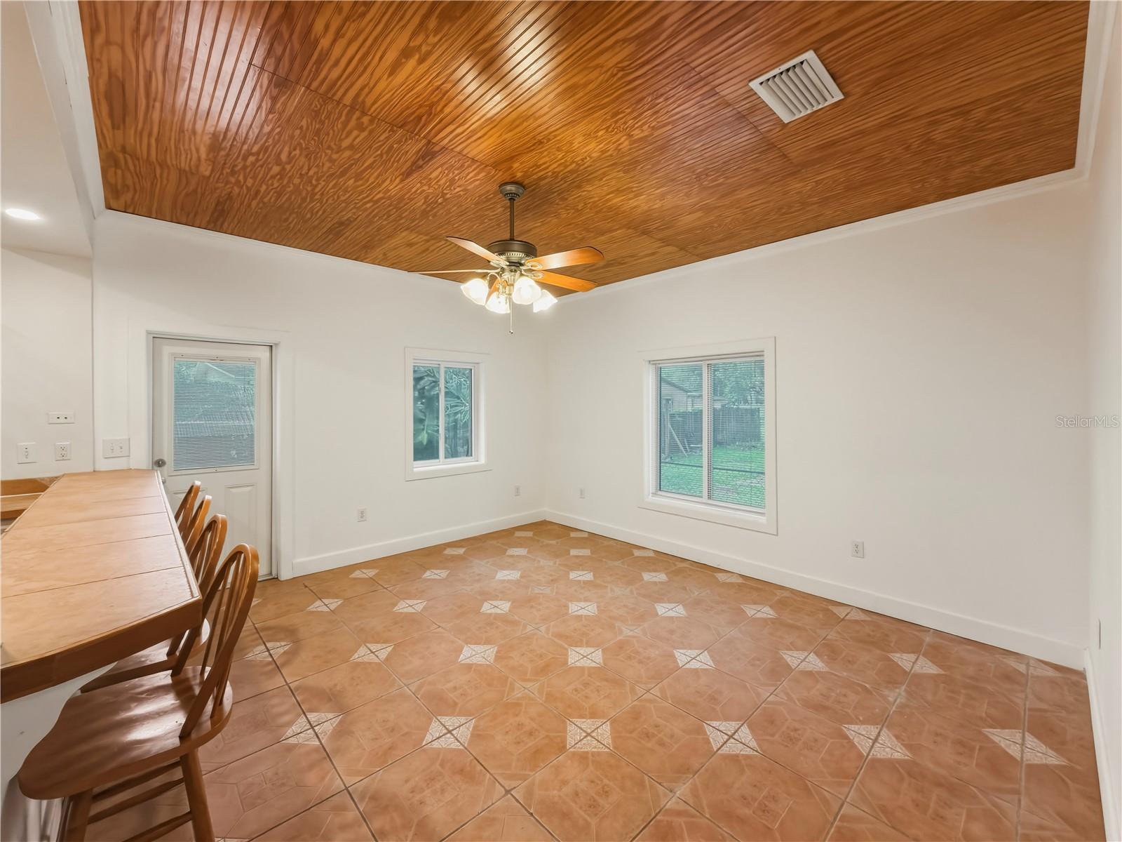211 E 131ST AVE, TAMPA, FL — photo 14