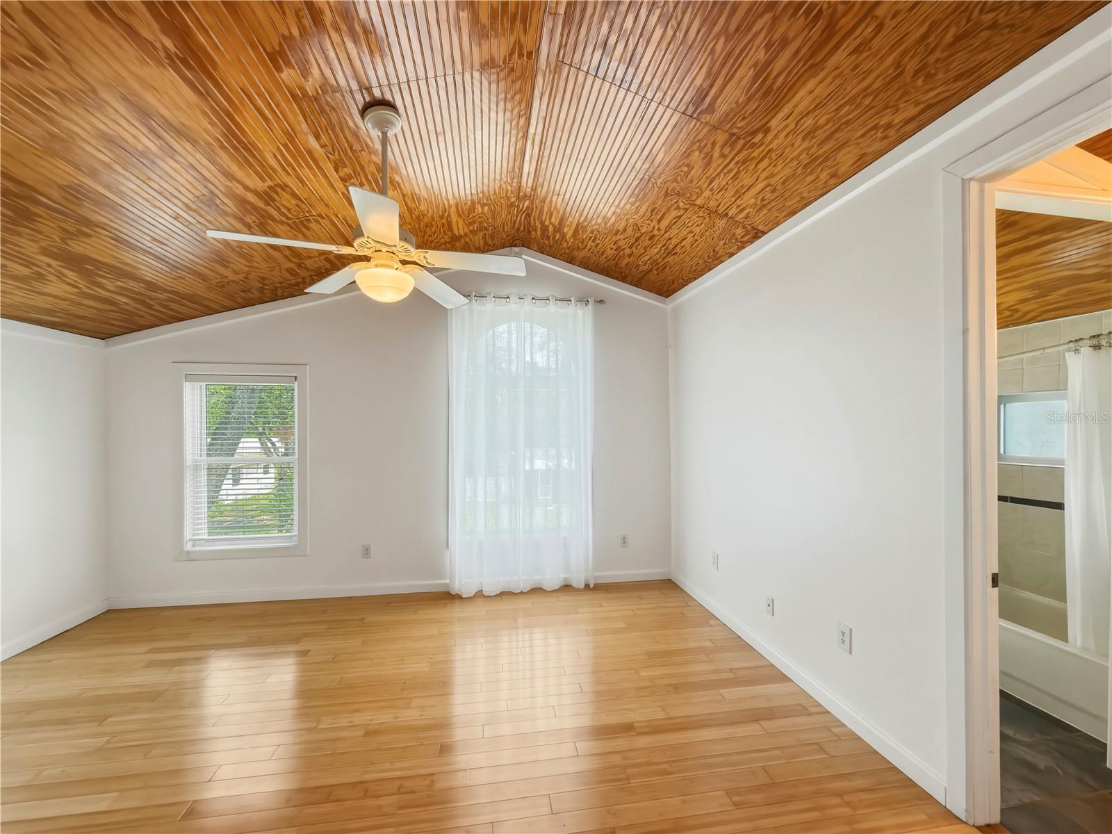 211 E 131ST AVE, TAMPA, FL — photo 22