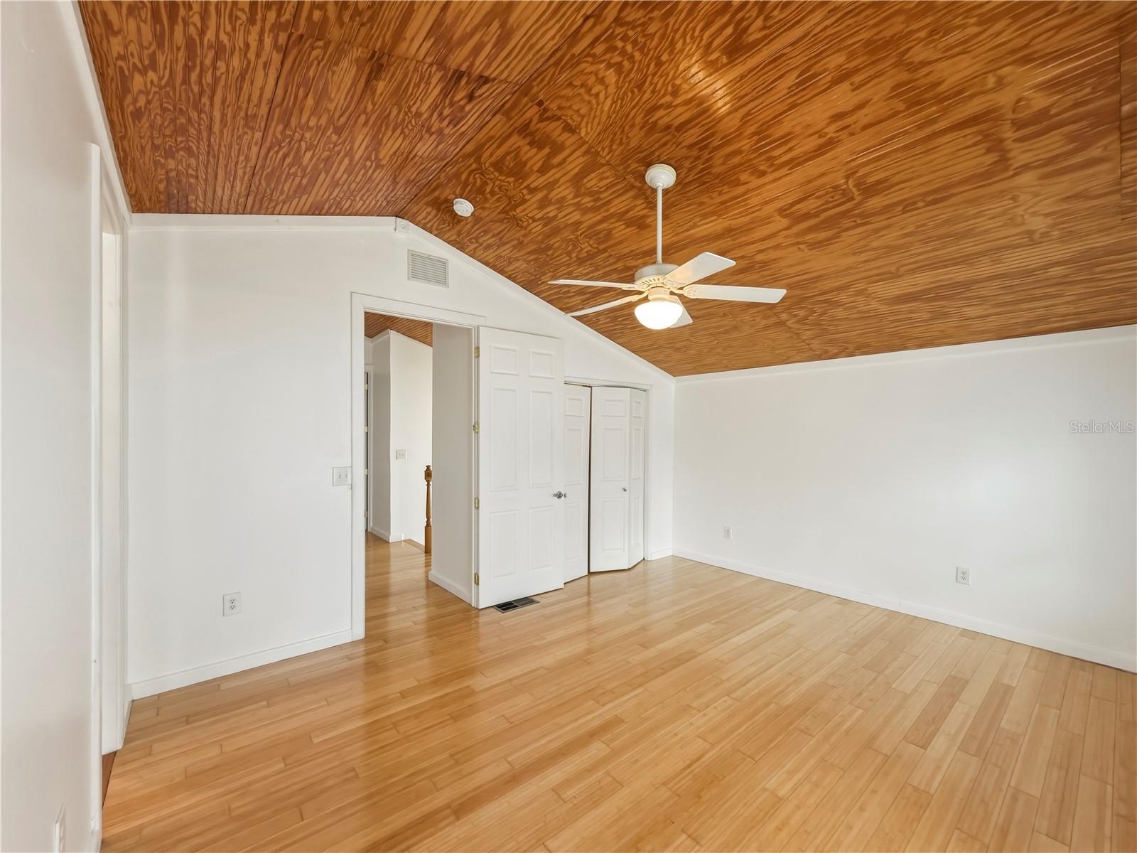 211 E 131ST AVE, TAMPA, FL — photo 23