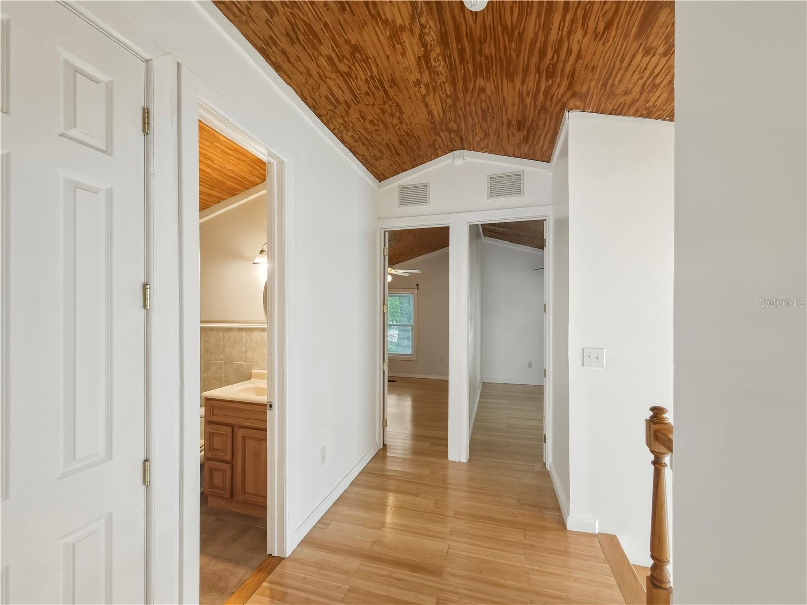 211 E 131ST AVE, TAMPA, FL — photo 31