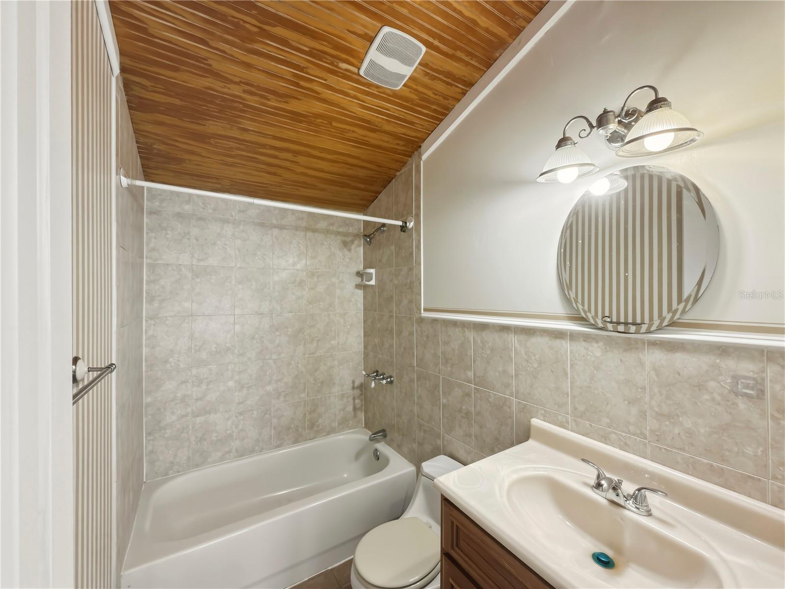 211 E 131ST AVE, TAMPA, FL — photo 34