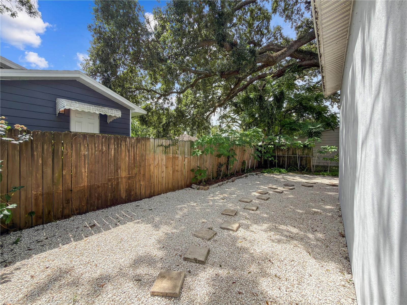 211 E 131ST AVE, TAMPA, FL — photo 37