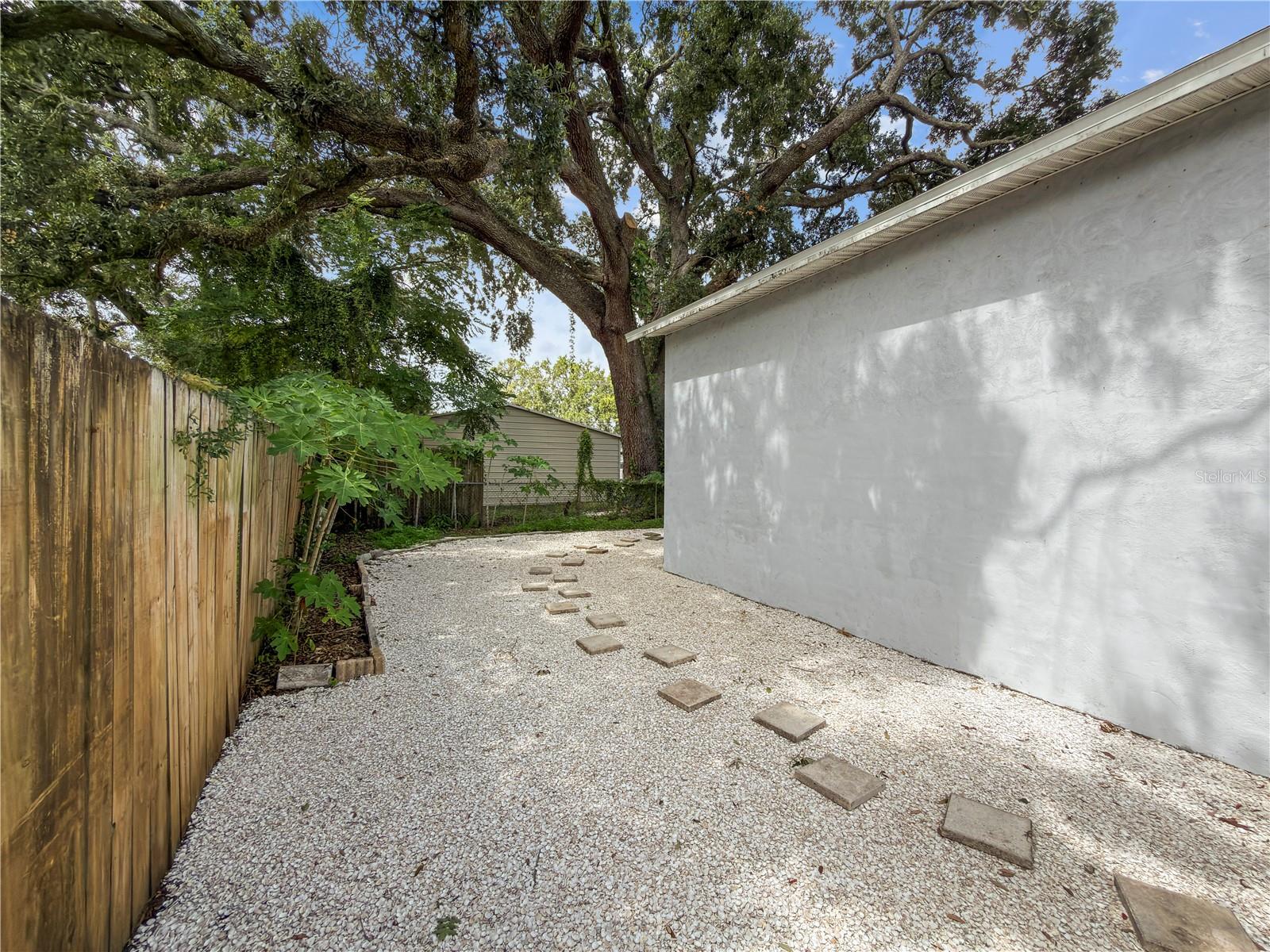 211 E 131ST AVE, TAMPA, FL — photo 38