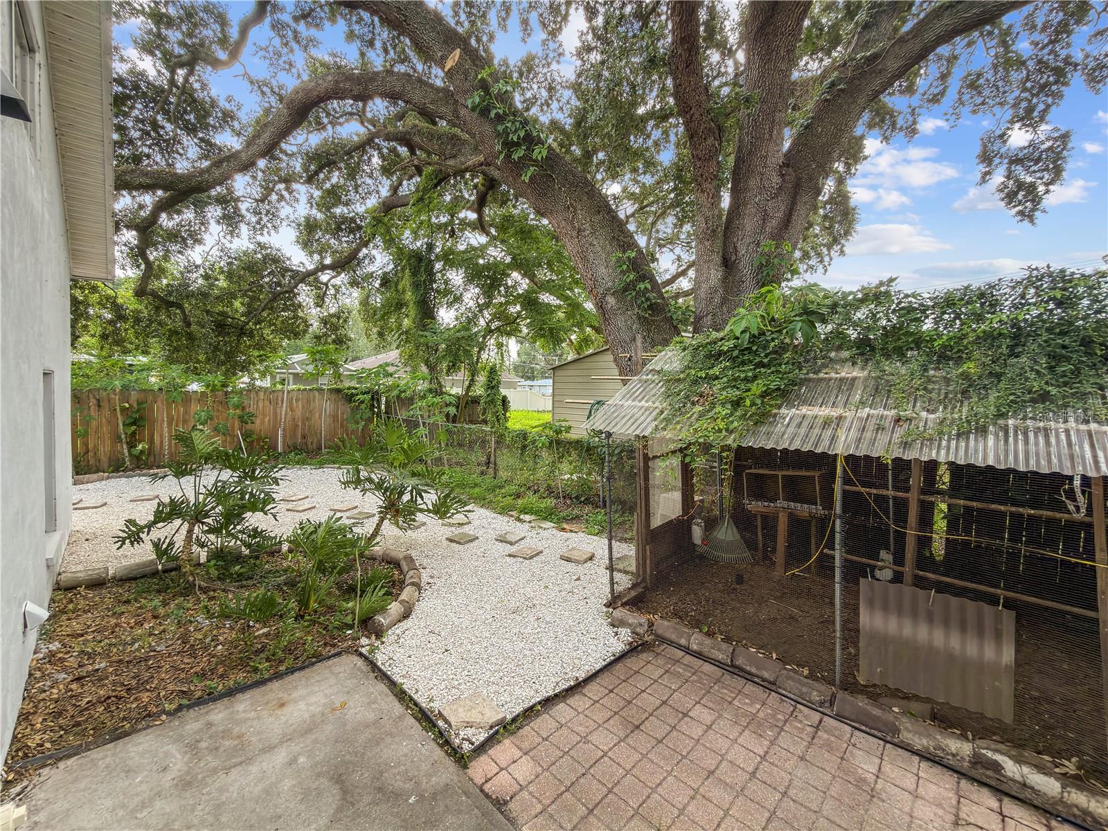 211 E 131ST AVE, TAMPA, FL — photo 42