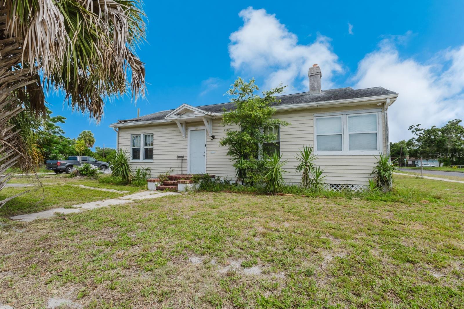 2560 5TH AVE S, ST PETERSBURG, FL — photo 2
