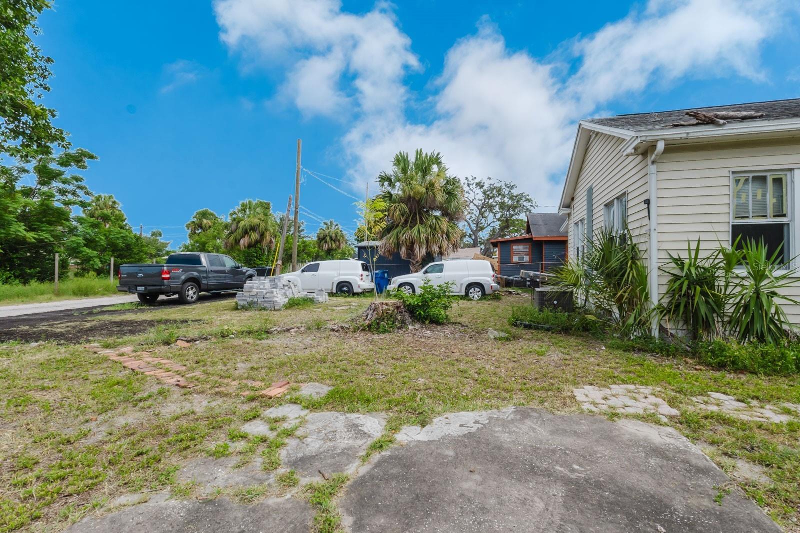 2560 5TH AVE S, ST PETERSBURG, FL — photo 13