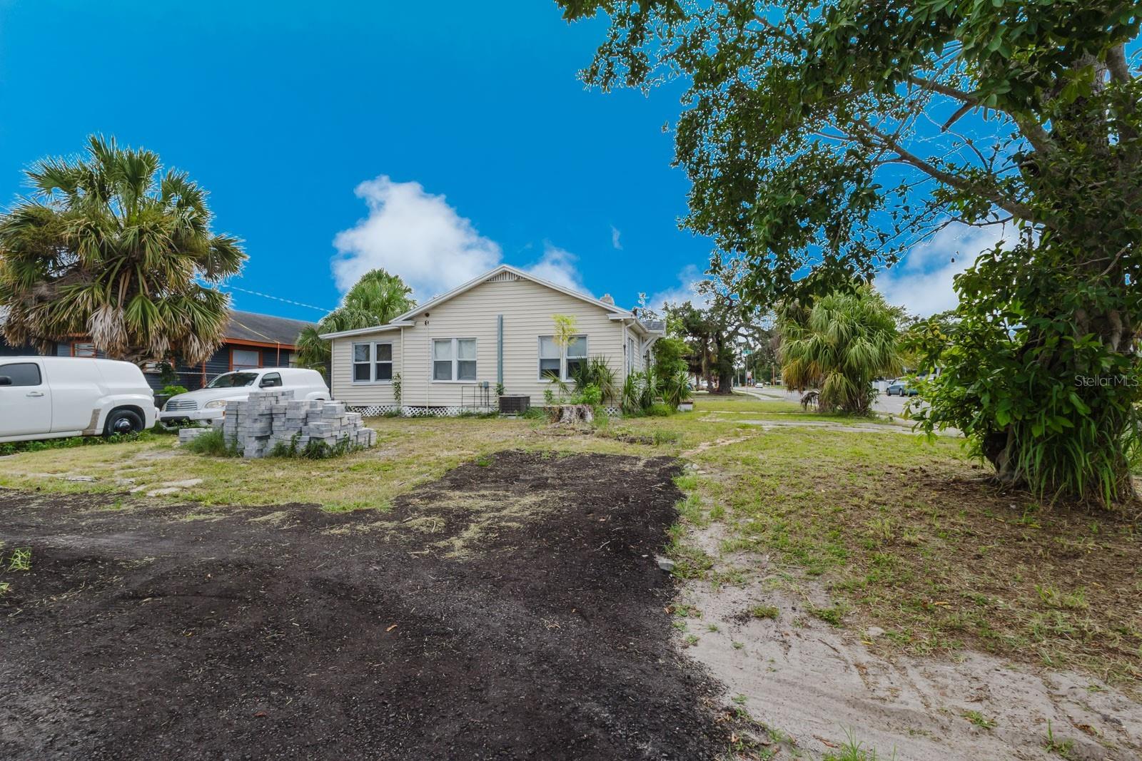 2560 5TH AVE S, ST PETERSBURG, FL — photo 17