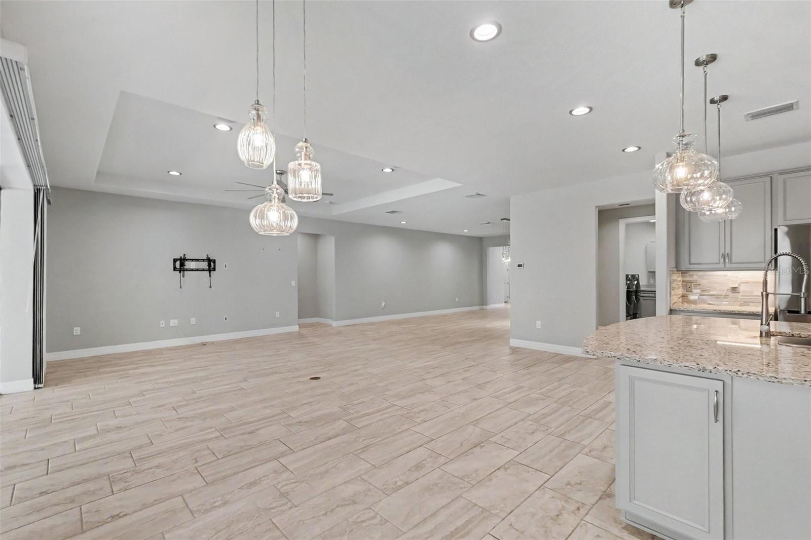11610 DUBLIN GRAFTON DR, RIVERVIEW, FL — photo 7