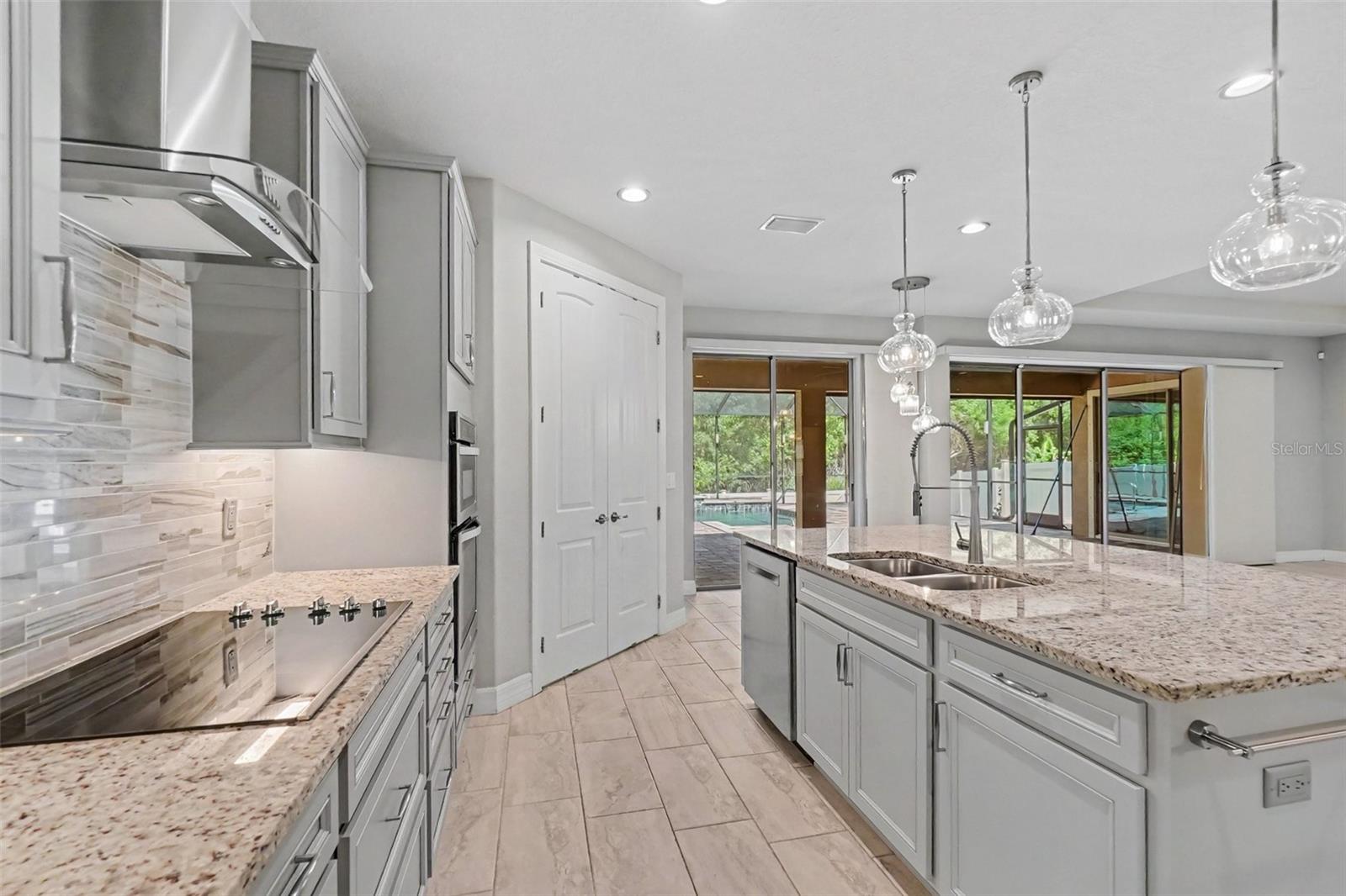 11610 DUBLIN GRAFTON DR, RIVERVIEW, FL — photo 9