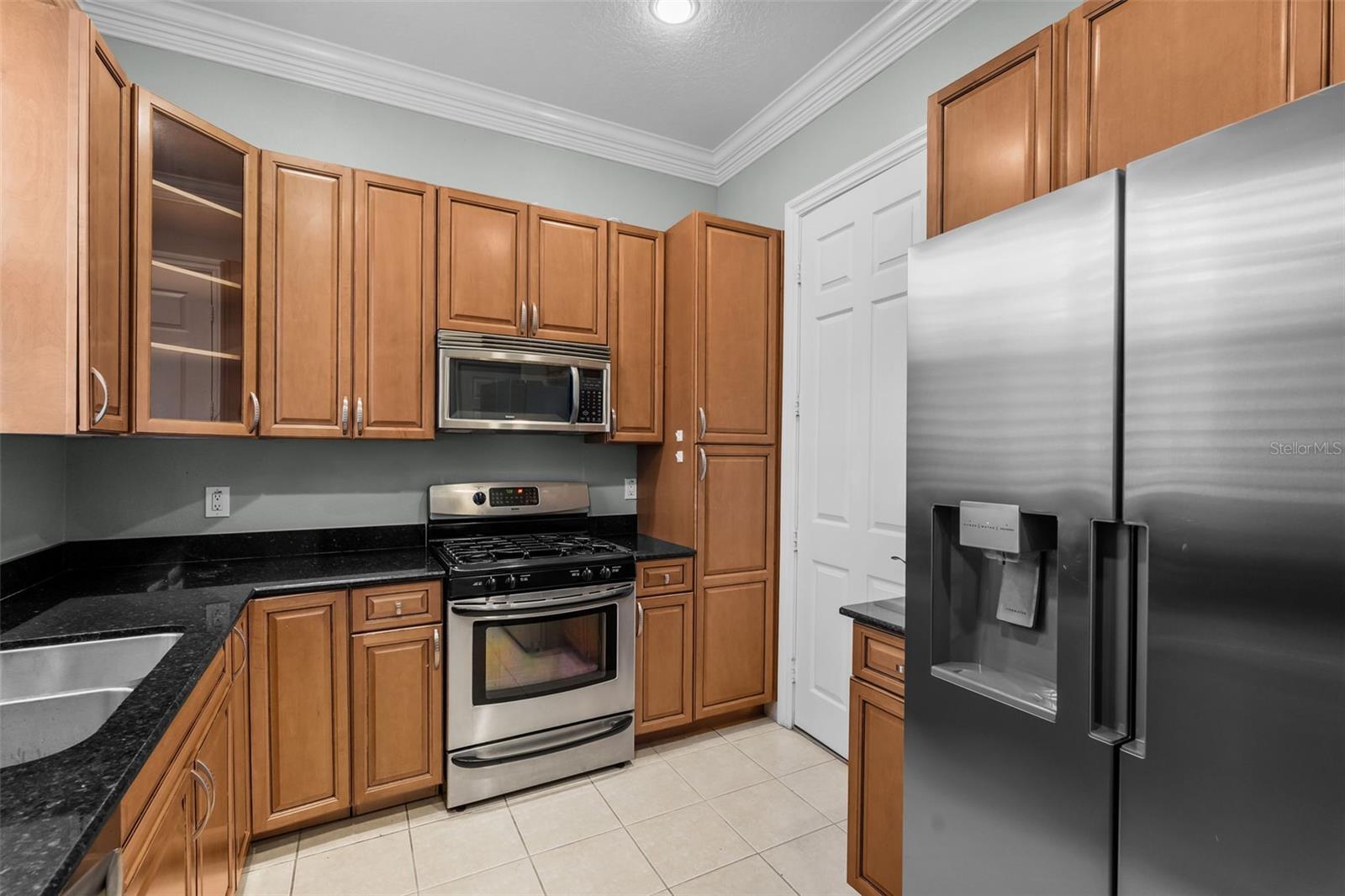 2419 VICTORIA GARDENS LN, TAMPA, FL — photo 14