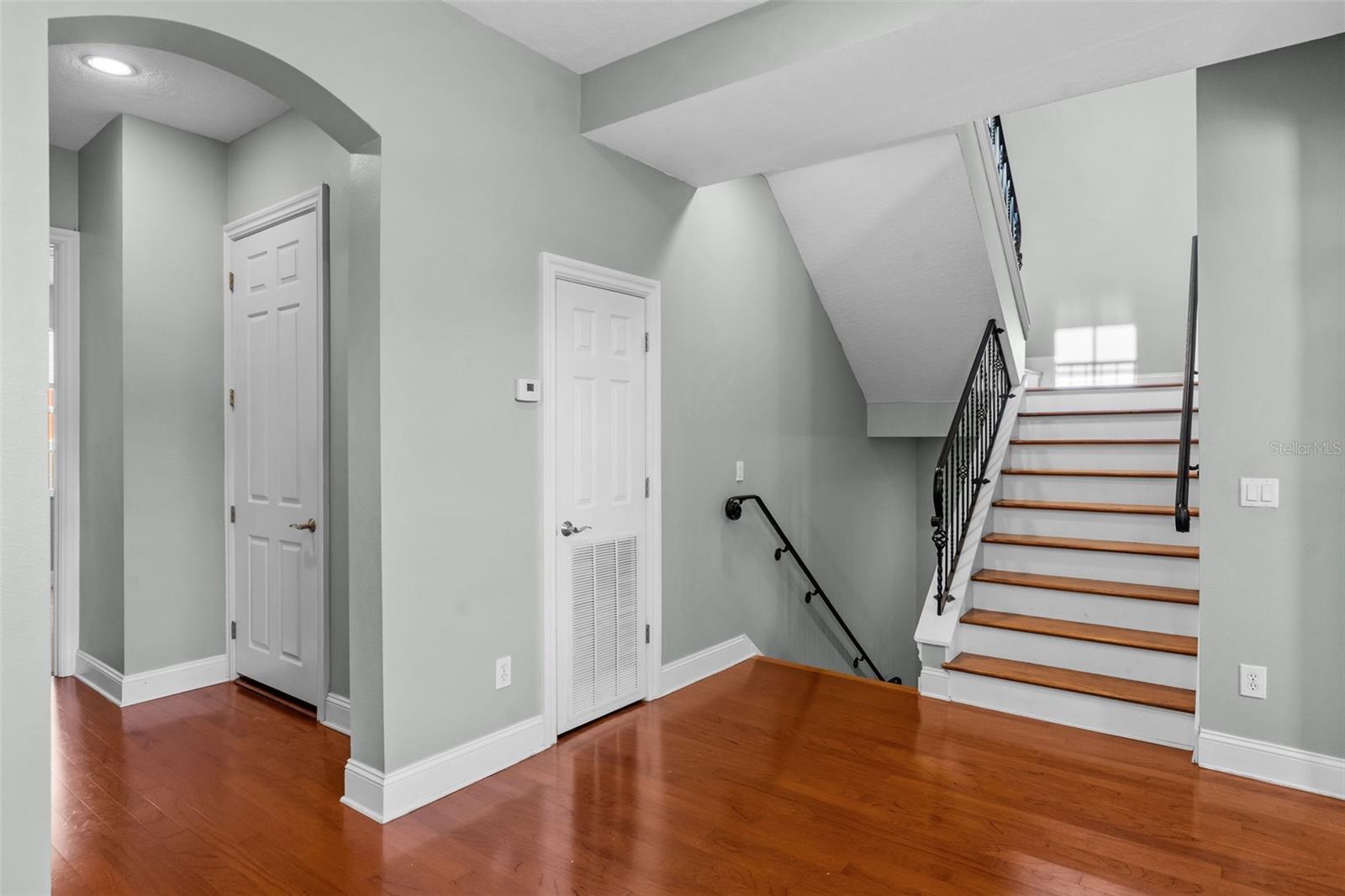 2419 VICTORIA GARDENS LN, TAMPA, FL — photo 28