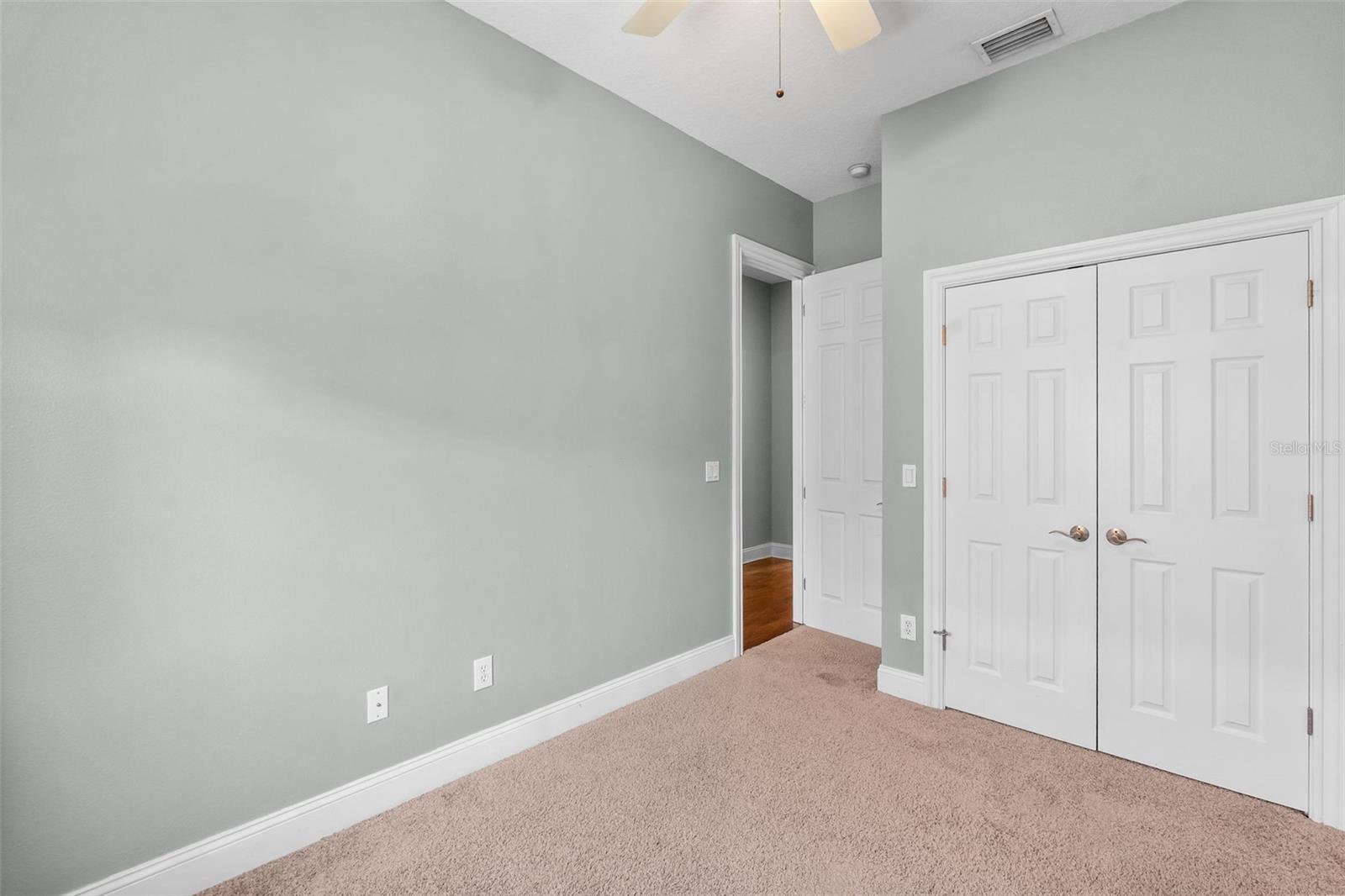 2419 VICTORIA GARDENS LN, TAMPA, FL — photo 33