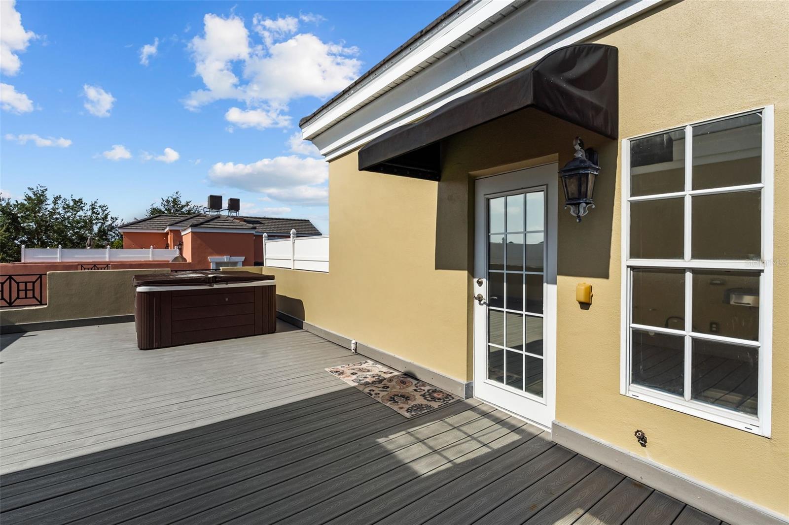 2419 VICTORIA GARDENS LN, TAMPA, FL — photo 37
