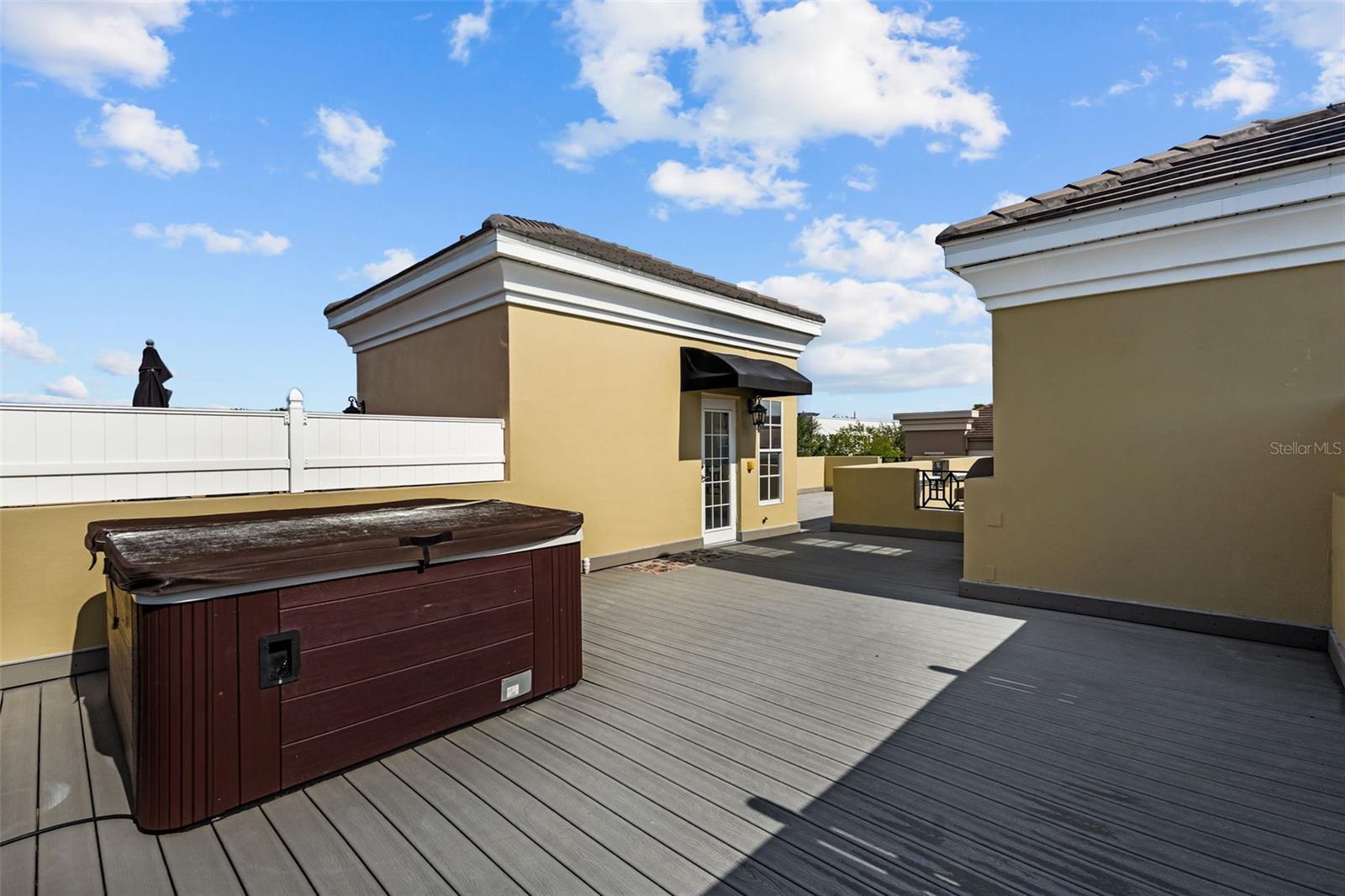 2419 VICTORIA GARDENS LN, TAMPA, FL — photo 38
