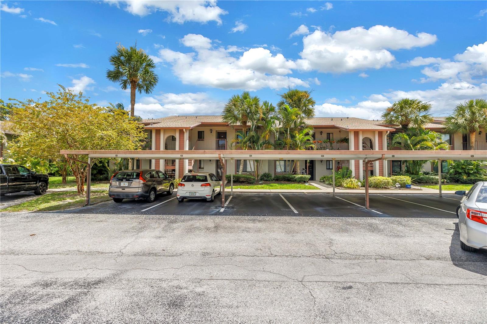 723 83RD AVE N #102, ST PETERSBURG, FL — photo 2