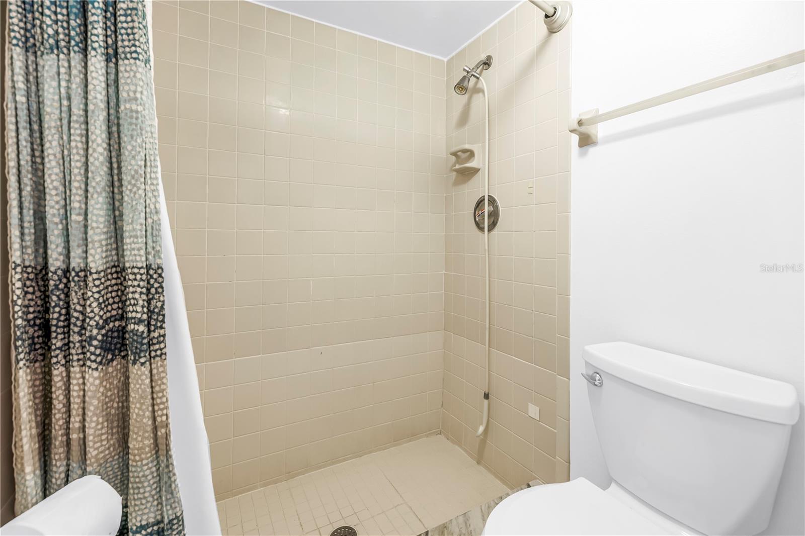 723 83RD AVE N #102, ST PETERSBURG, FL — photo 33