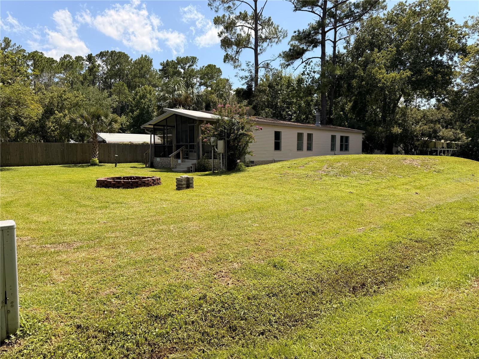 55643 LISA ST, ASTOR, FL — photo 3