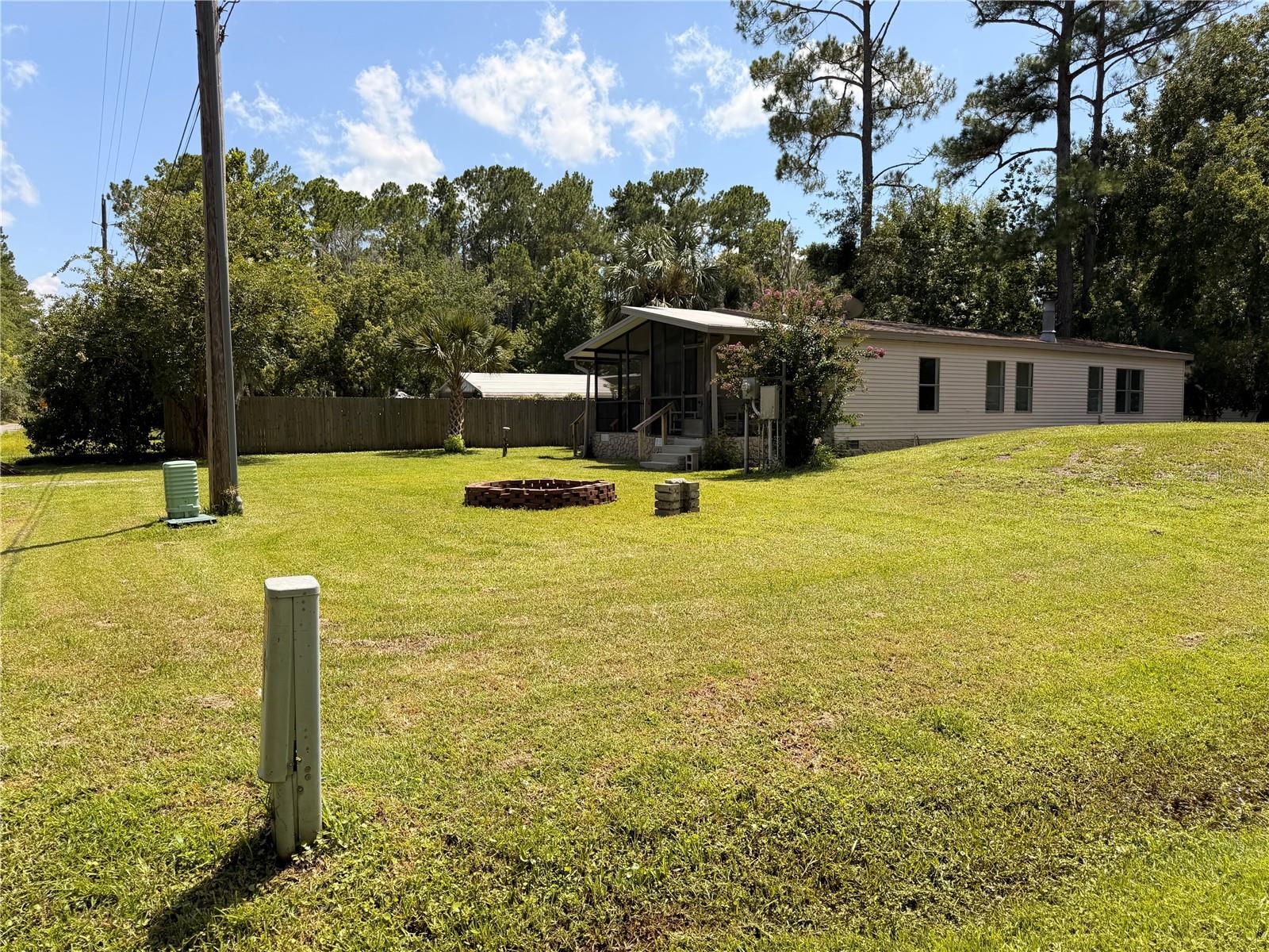 55643 LISA ST, ASTOR, FL — photo 6
