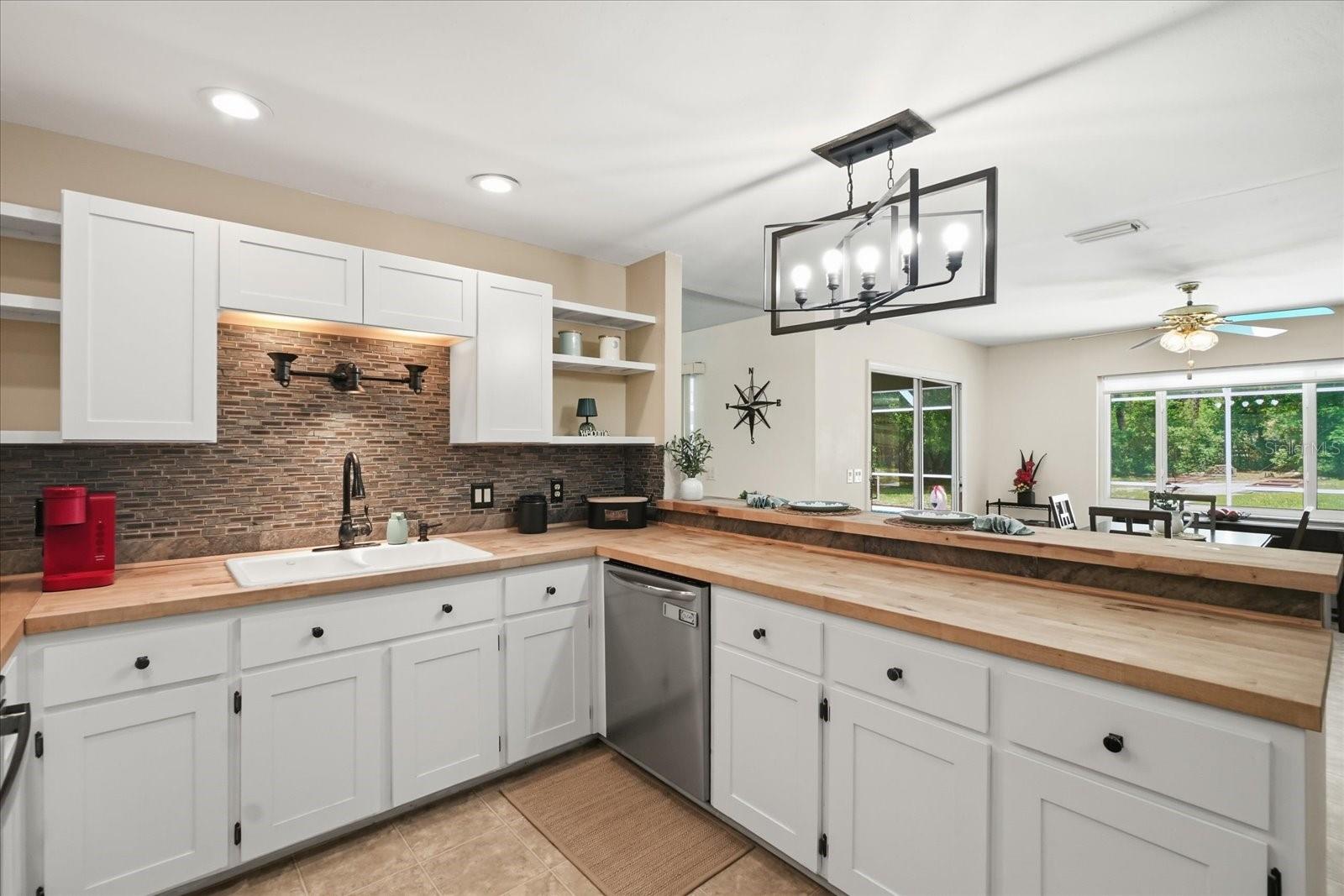 2877 W AXELWOOD DR, BEVERLY HILLS, FL — photo 14
