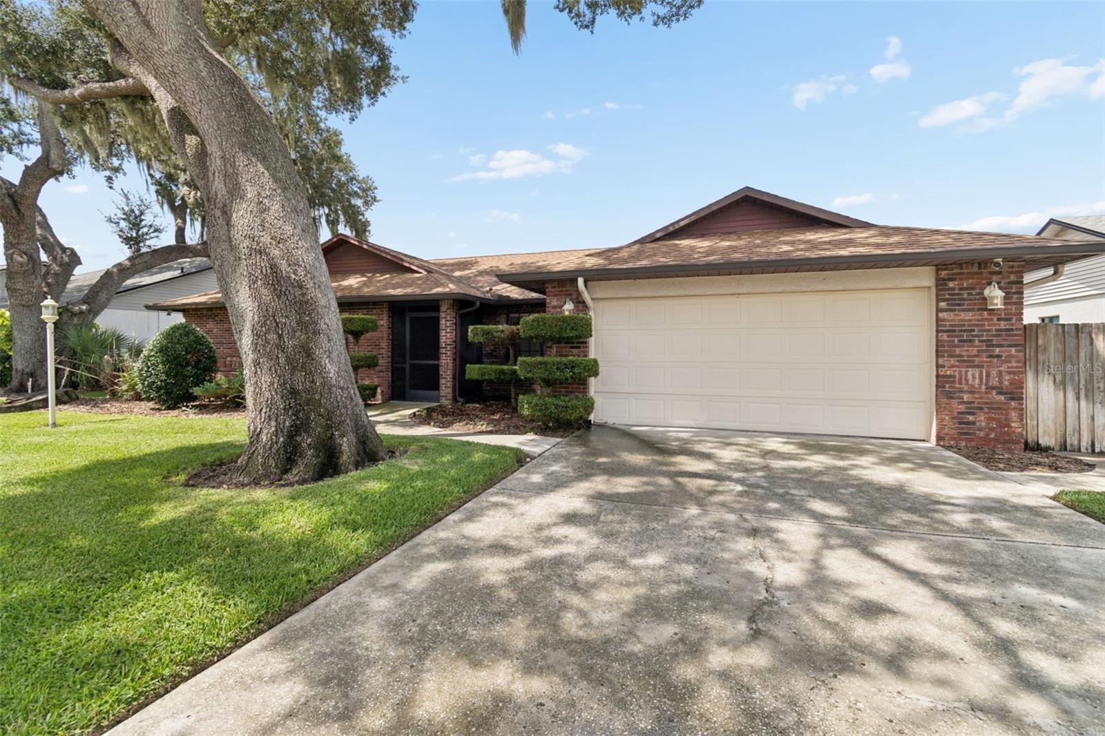 653 TIMBER POND DR, BRANDON, FL — photo 2