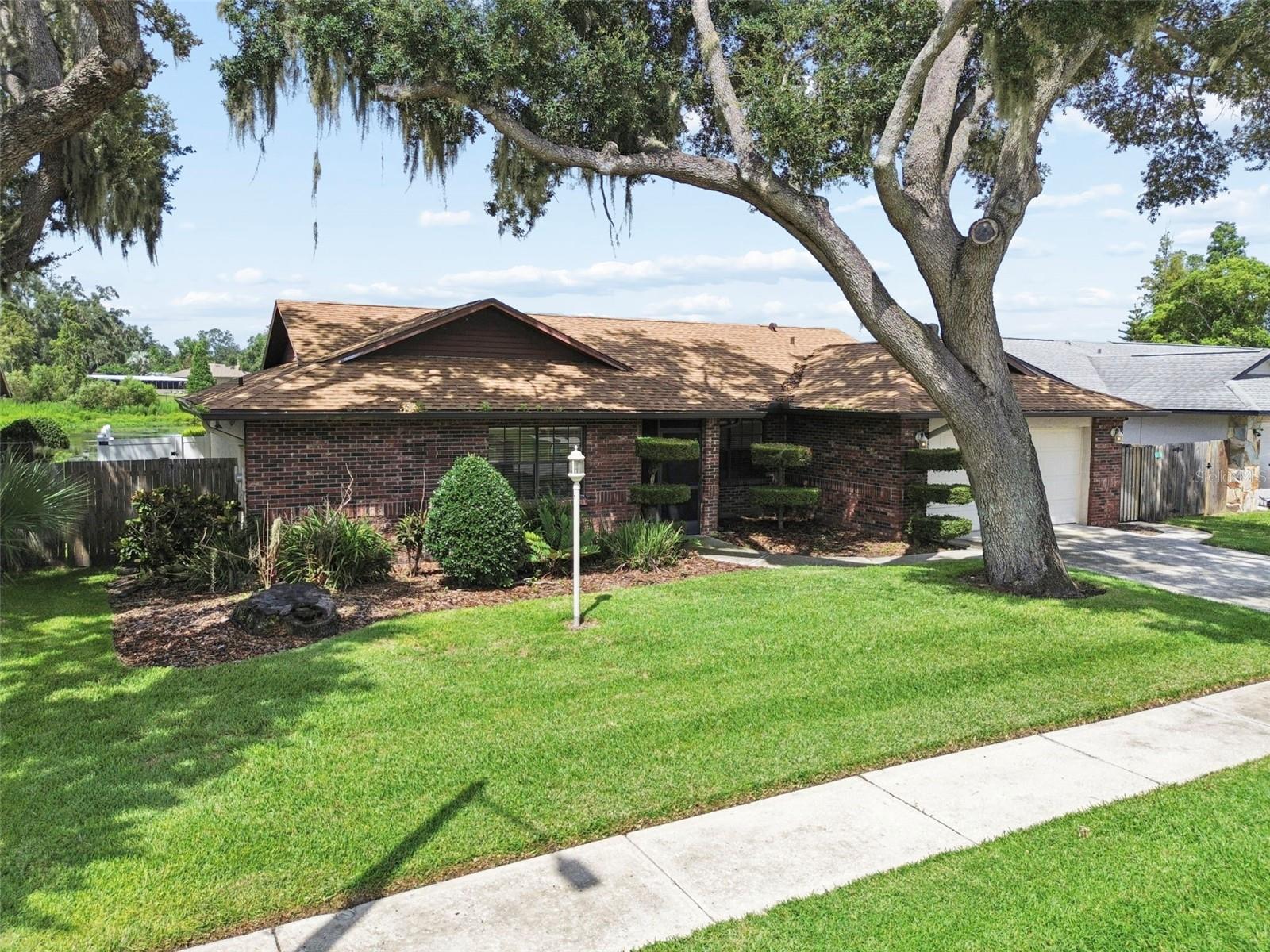 653 TIMBER POND DR, BRANDON, FL — photo 58